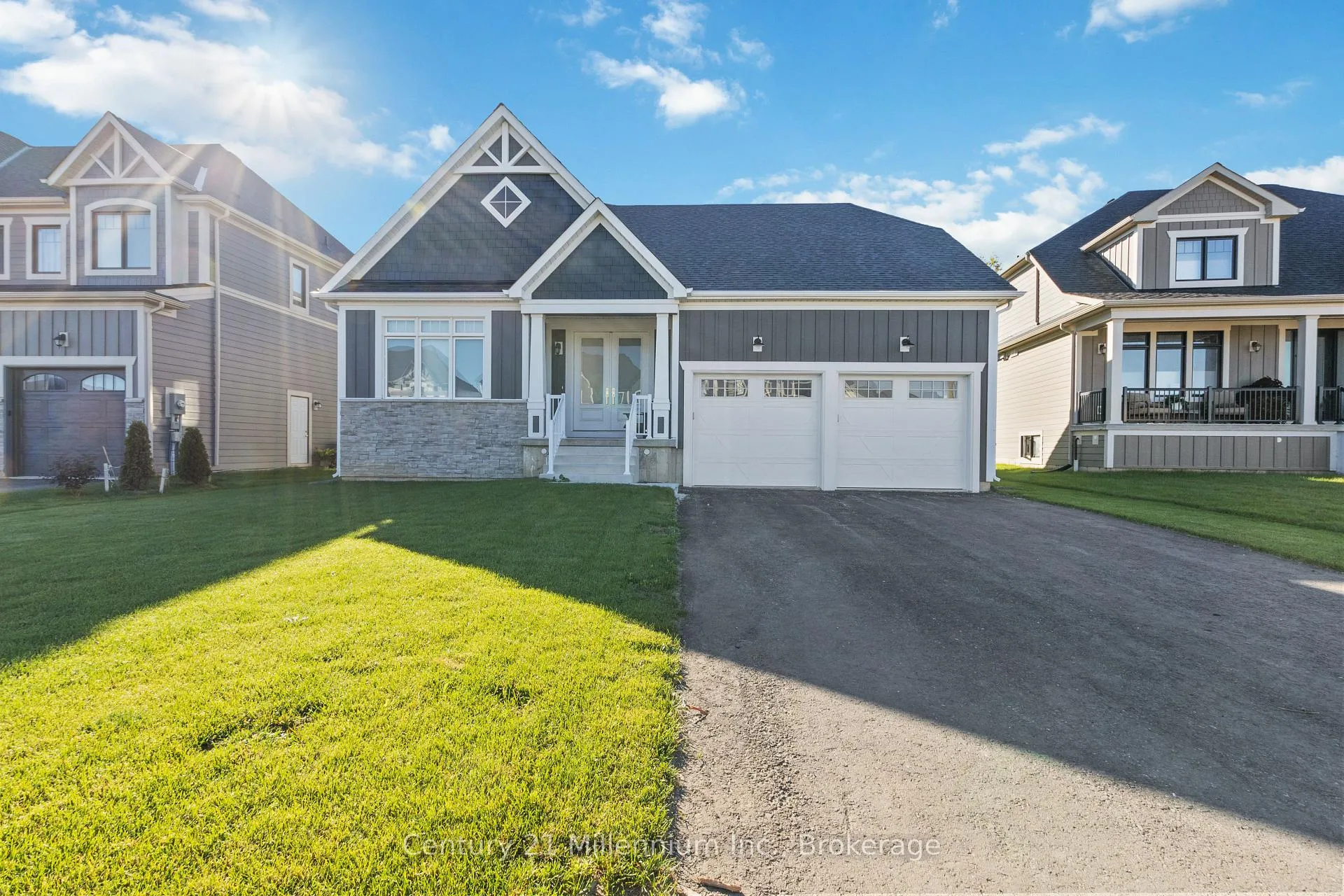 Photo 1 of 115 Stillwater Crescent, Blue Mountains — HOMEH