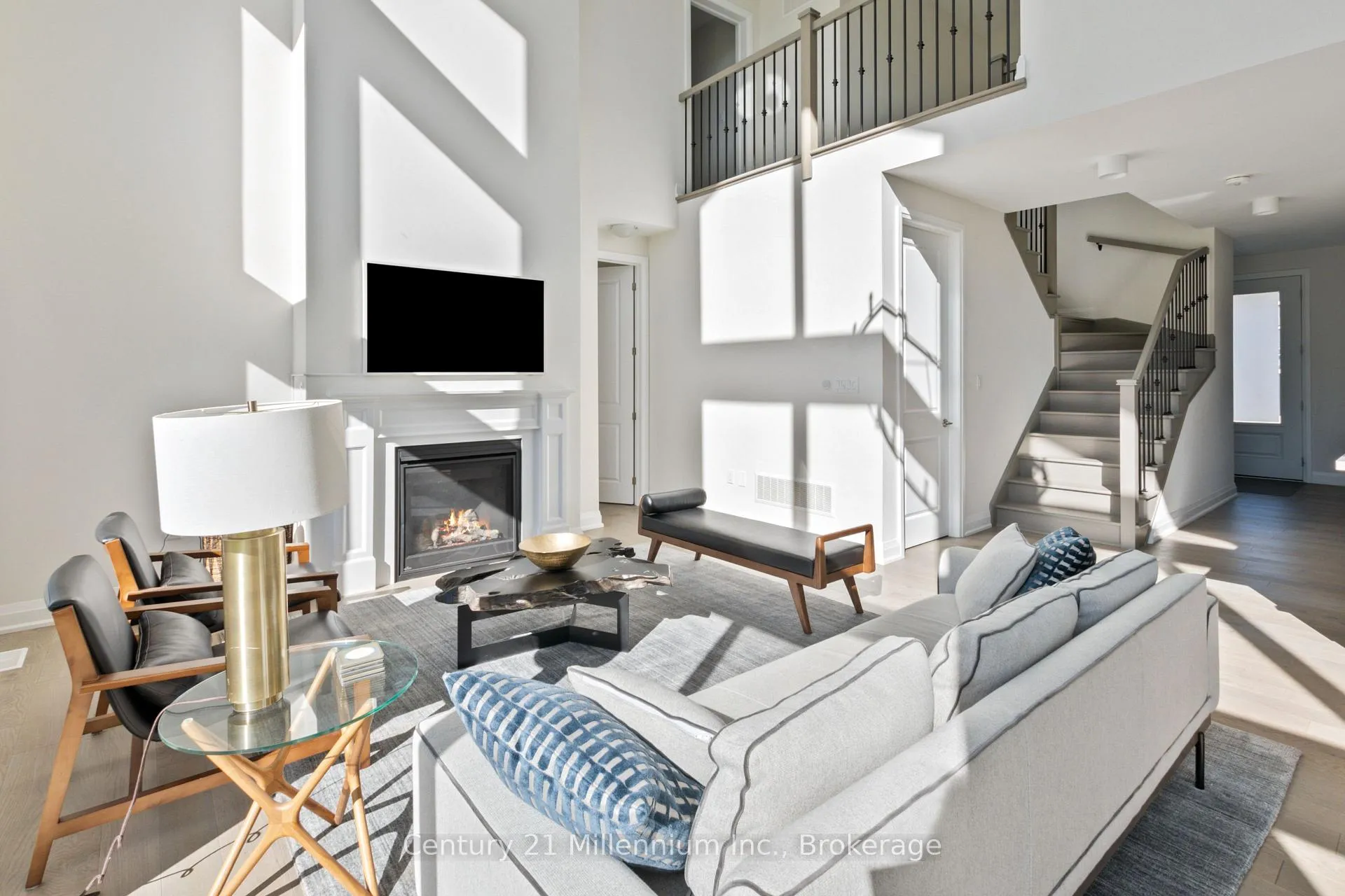 Photo 3 of 115 Stillwater Crescent, Blue Mountains — HOMEH