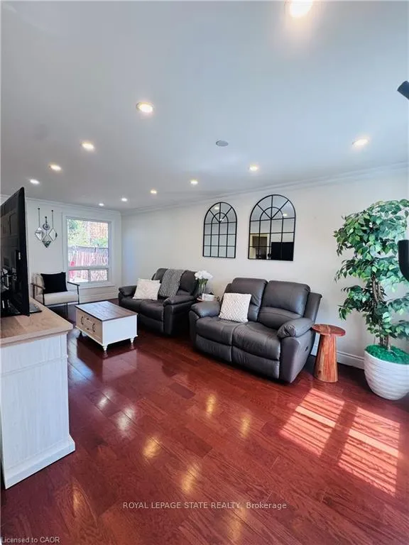 Photo 14 of 46 Novoco Drive, Hamilton, Gurnett — HOMEH