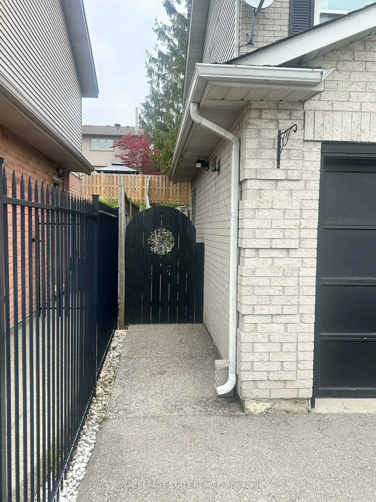 Photo 45 of 46 Novoco Drive, Hamilton, Gurnett — HOMEH