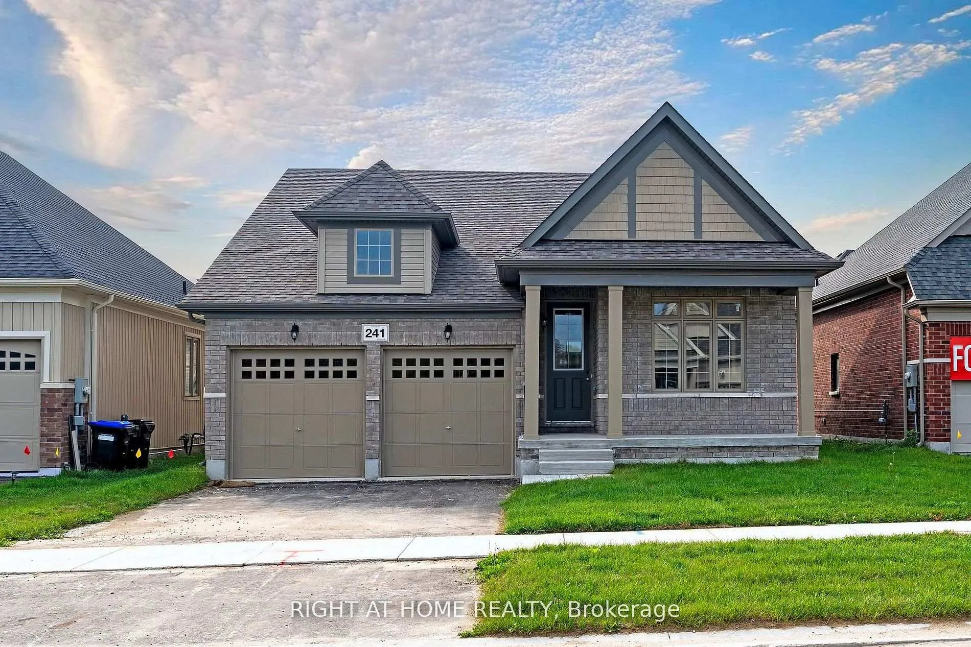 Photo 2 of 241 Wilcox Drive, Clearview, Stayner — HOMEH