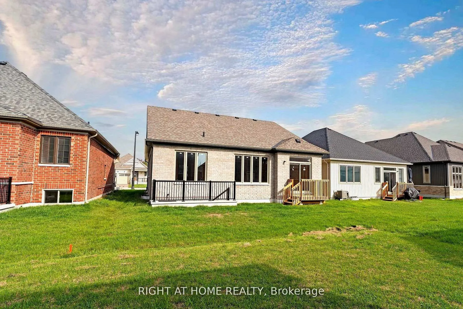 Photo 7 of 241 Wilcox Drive, Clearview, Stayner — HOMEH
