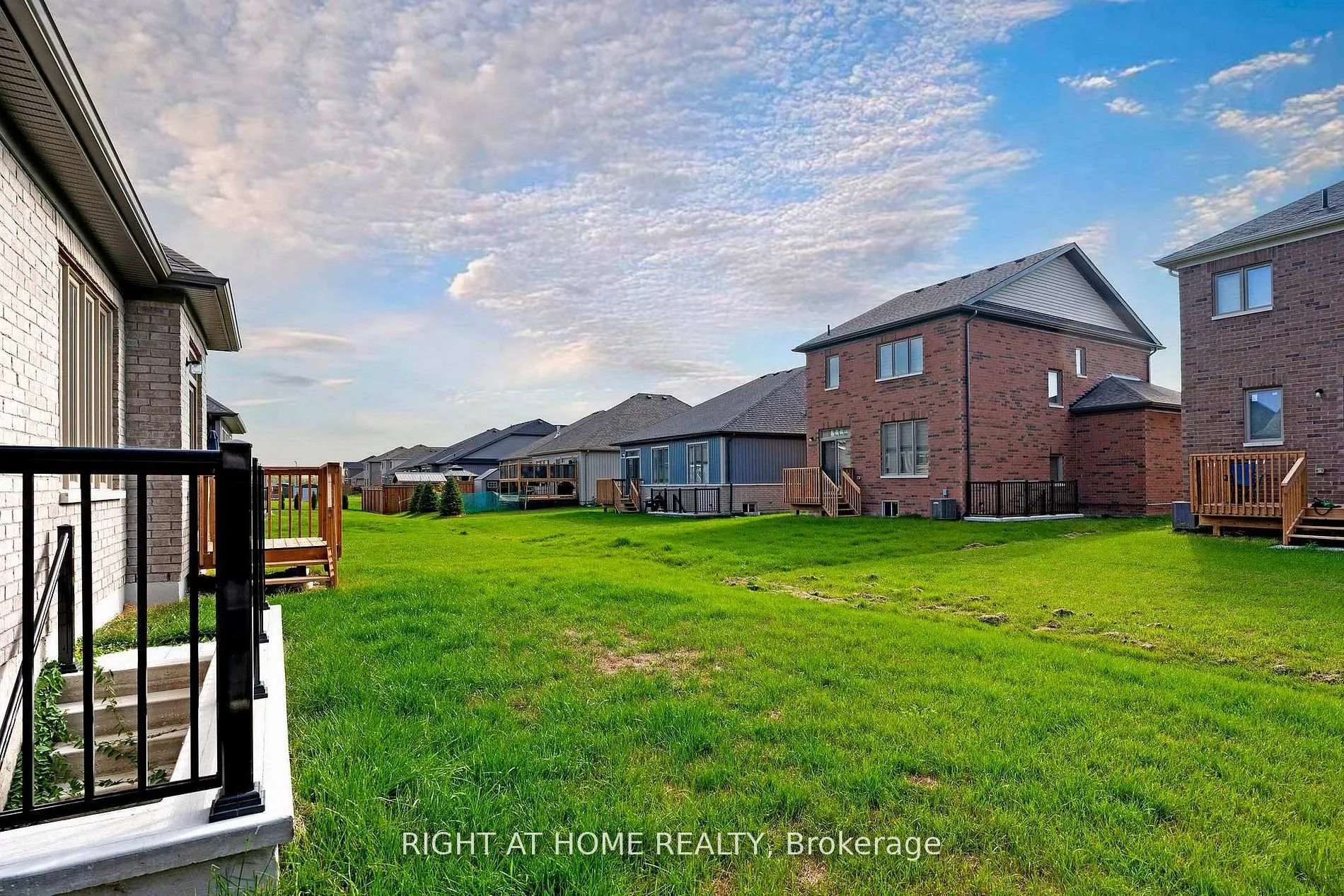 Photo 13 of 241 Wilcox Drive, Clearview, Stayner — HOMEH