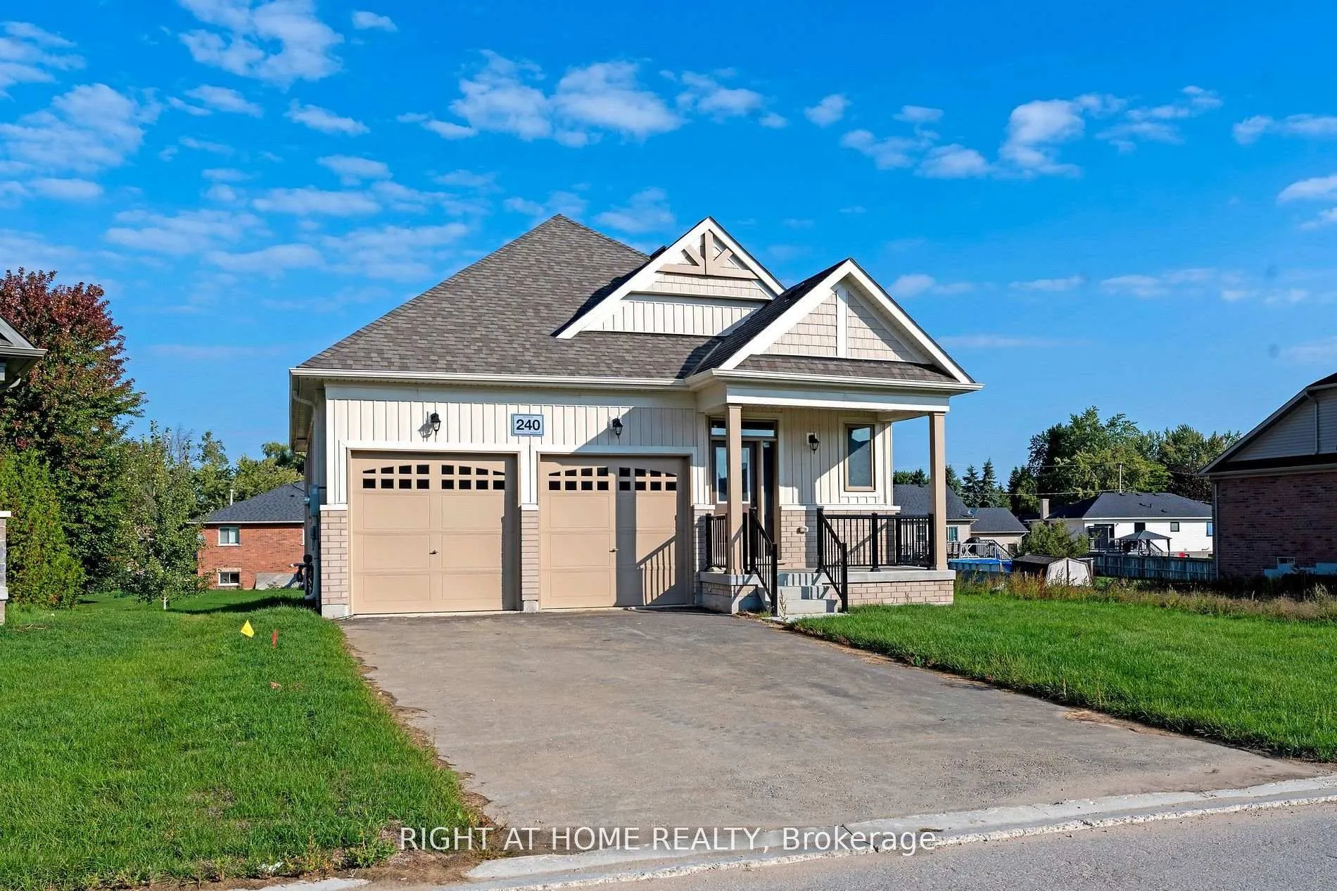 Photo 2 of 240 Wilcox Drive, Clearview, Stayner — HOMEH