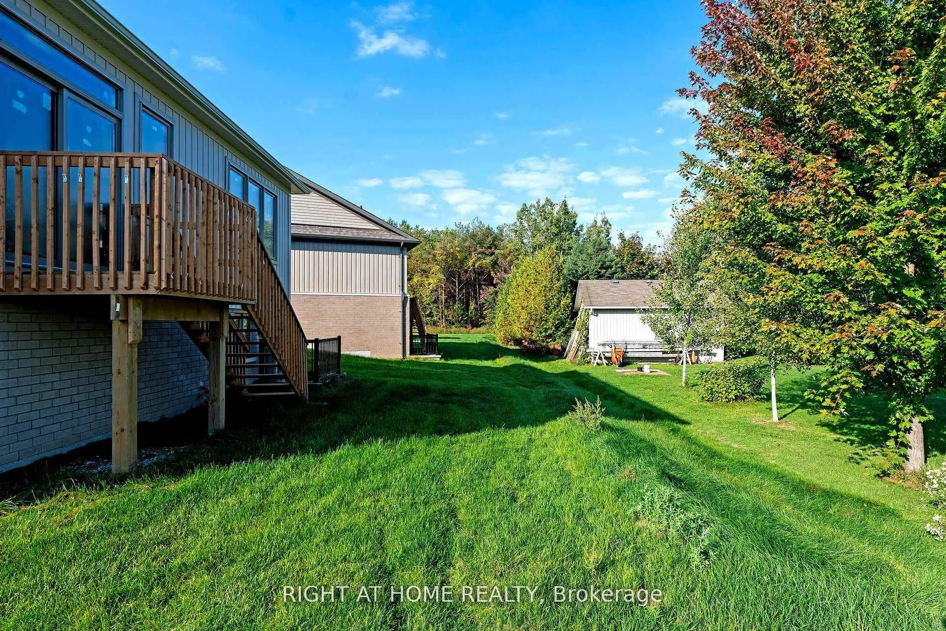 Photo 13 of 240 Wilcox Drive, Clearview, Stayner — HOMEH