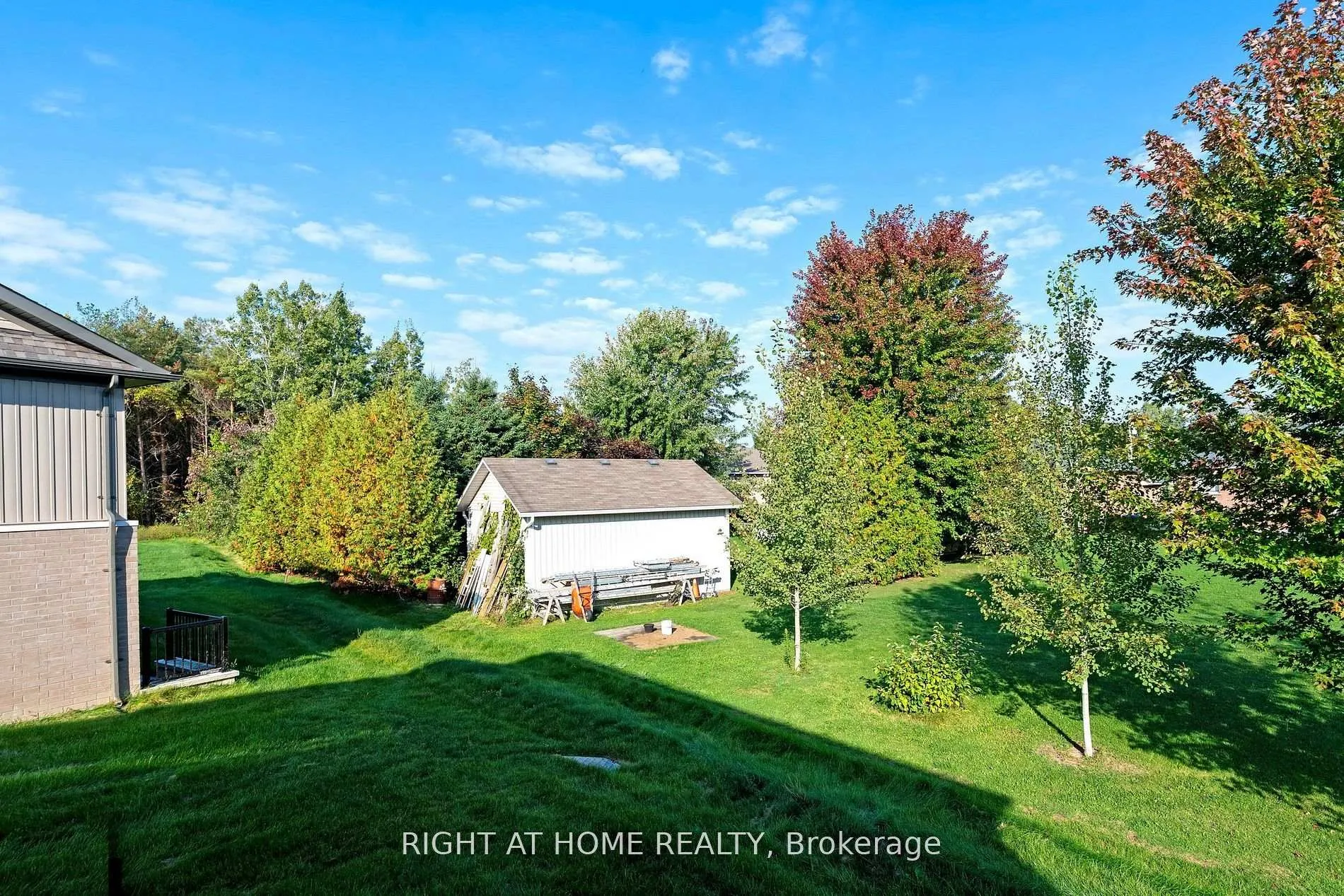 Photo 15 of 240 Wilcox Drive, Clearview, Stayner — HOMEH