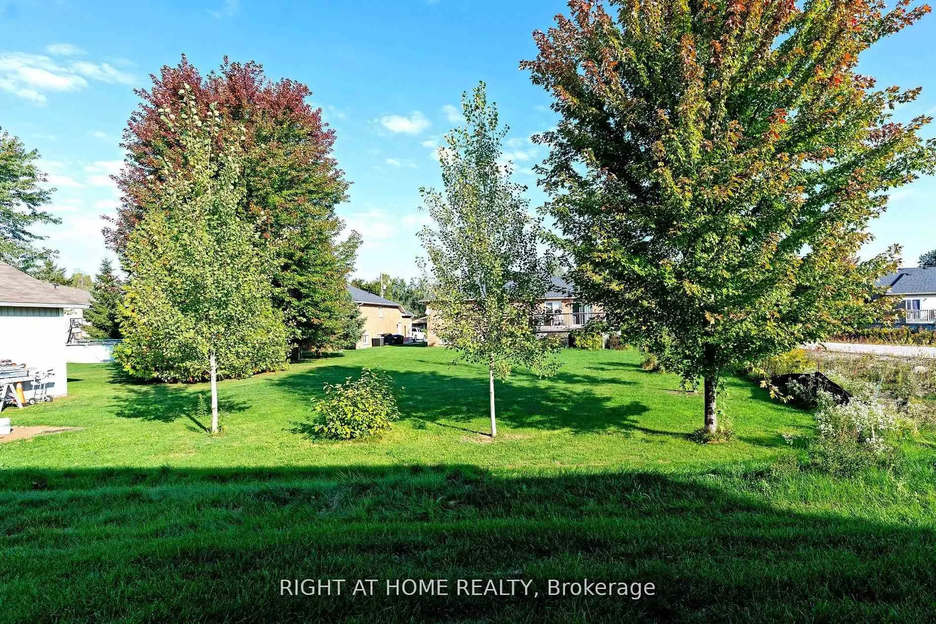 Photo 16 of 240 Wilcox Drive, Clearview, Stayner — HOMEH