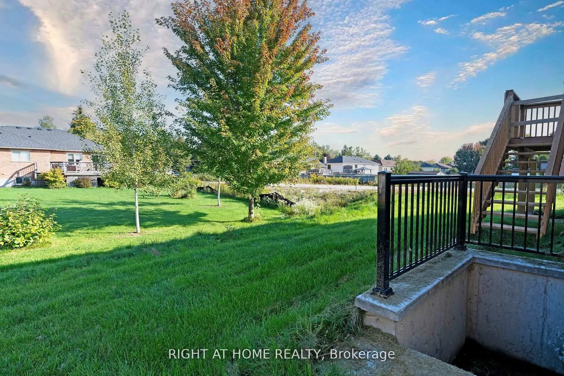 Photo 17 of 240 Wilcox Drive, Clearview, Stayner — HOMEH