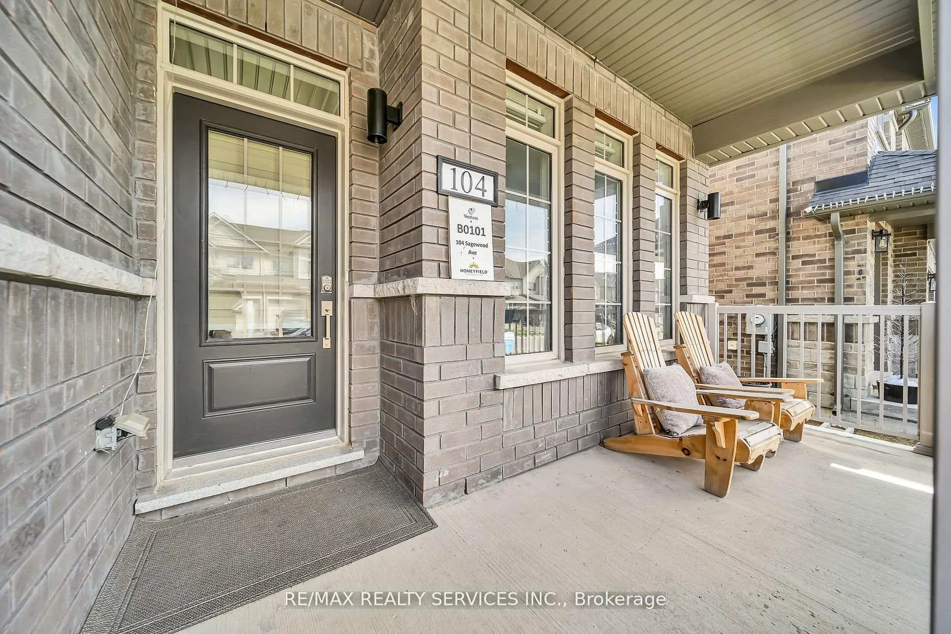Photo 4 of 104 Sagewood Avenue, Barrie, Rural Barrie Southeast — HOMEH