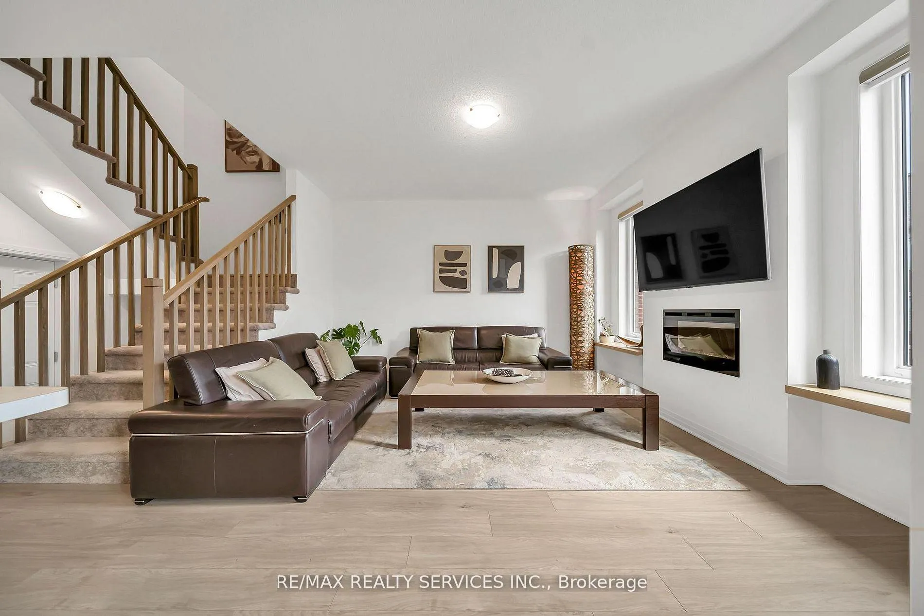 Photo 7 of 104 Sagewood Avenue, Barrie, Rural Barrie Southeast — HOMEH