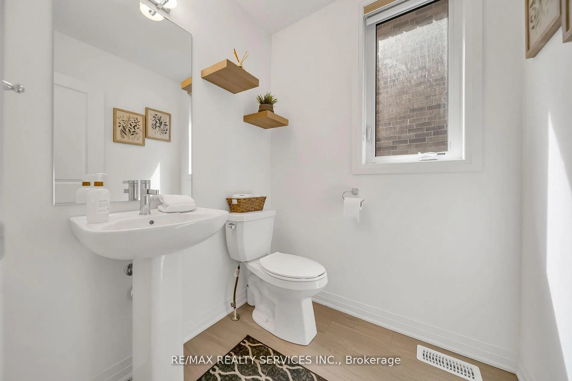 Photo 15 of 104 Sagewood Avenue, Barrie, Rural Barrie Southeast — HOMEH
