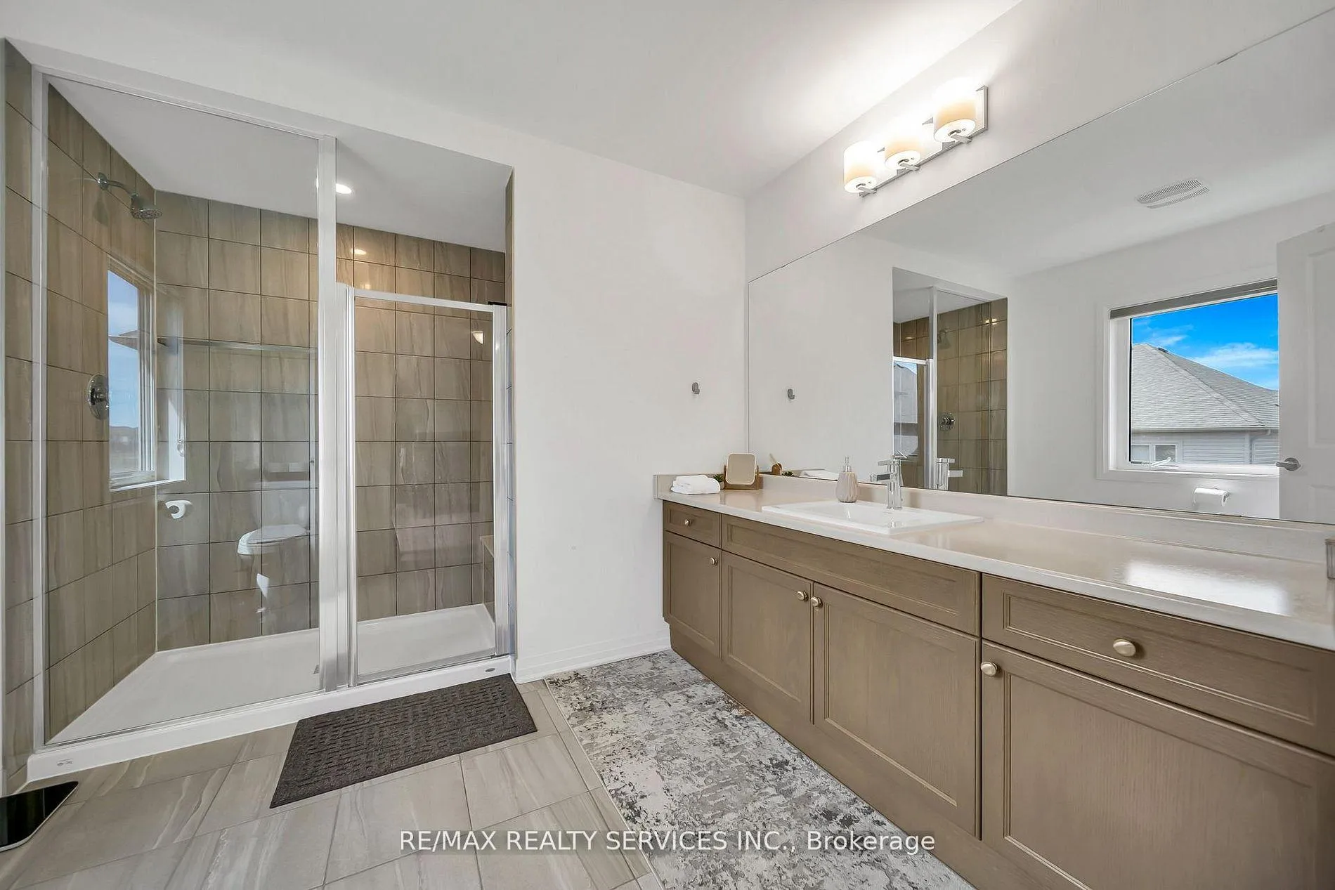 Photo 20 of 104 Sagewood Avenue, Barrie, Rural Barrie Southeast — HOMEH