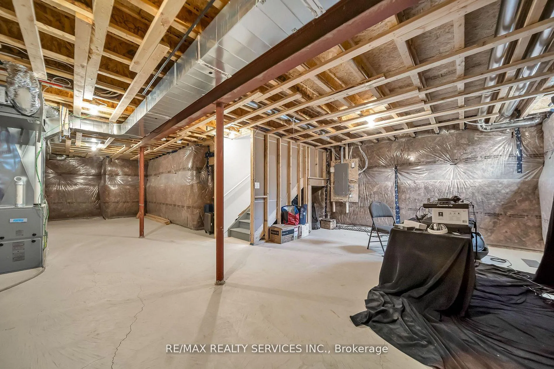 Photo 28 of 104 Sagewood Avenue, Barrie, Rural Barrie Southeast — HOMEH