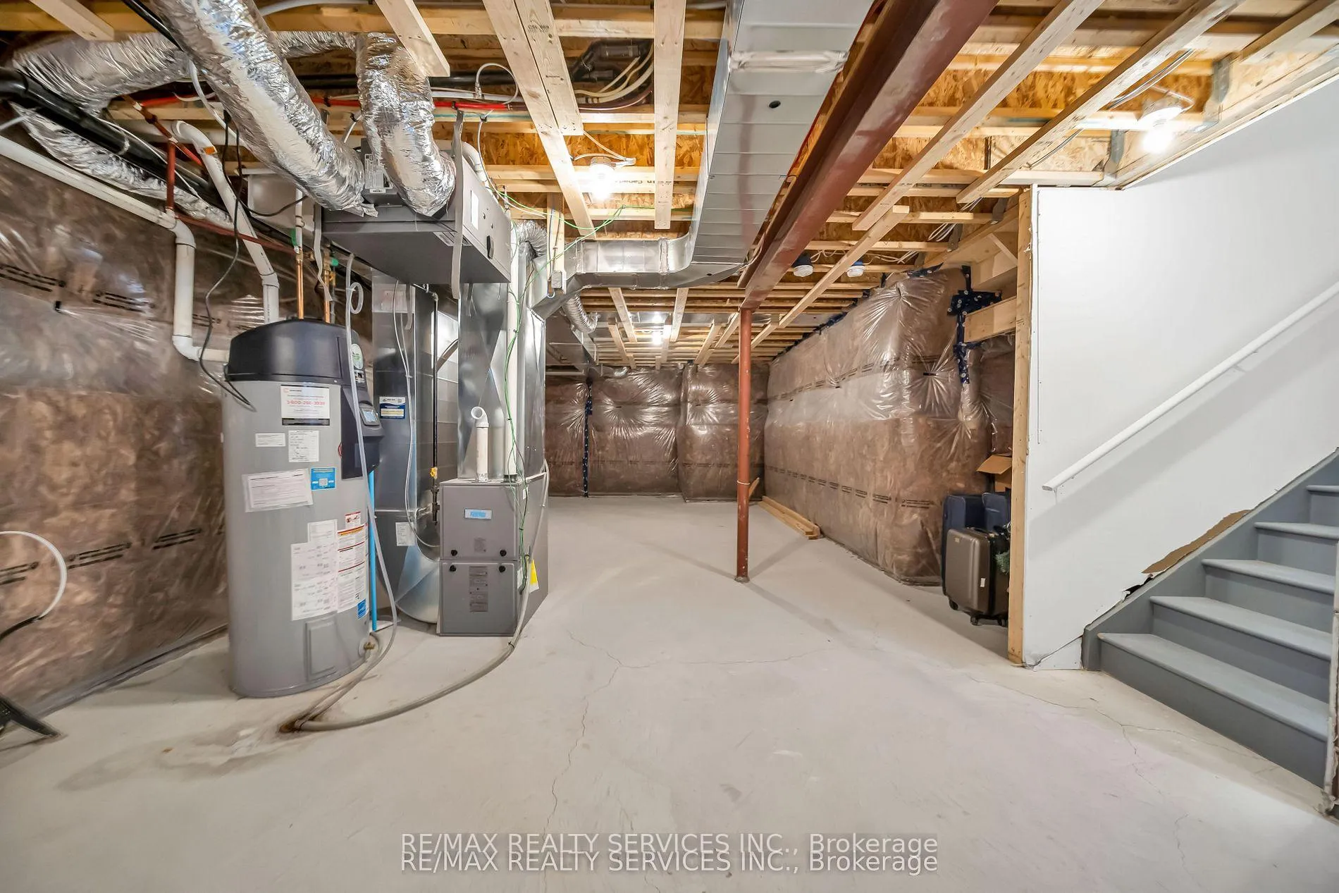 Photo 29 of 104 Sagewood Avenue, Barrie, Rural Barrie Southeast — HOMEH