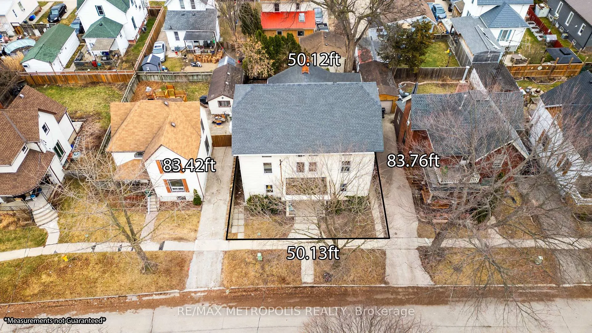 Photo 2 of Unit 2, 132 Forsyth Street S, Sarnia — HOMEH