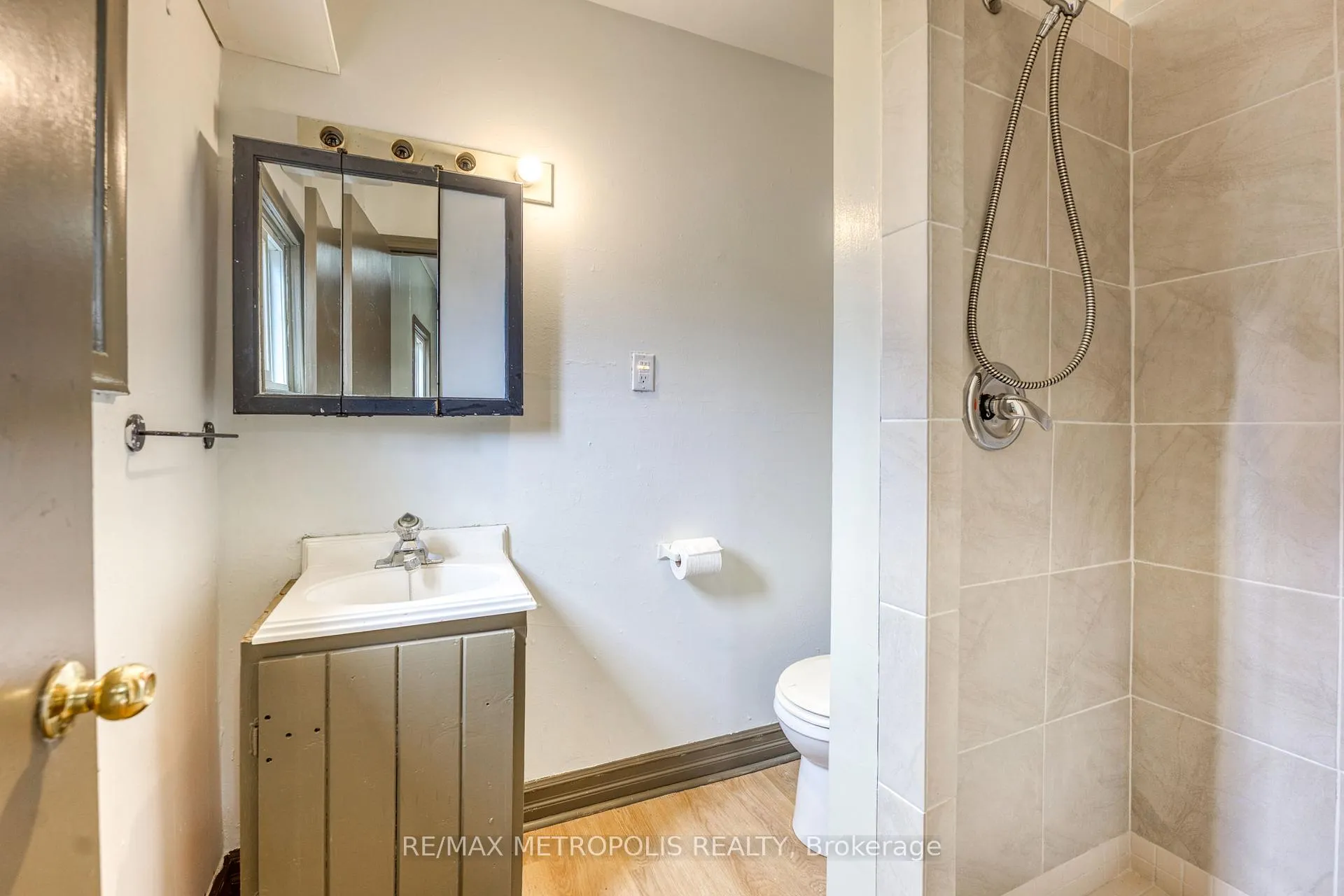 Photo 16 of Unit 2, 132 Forsyth Street S, Sarnia — HOMEH