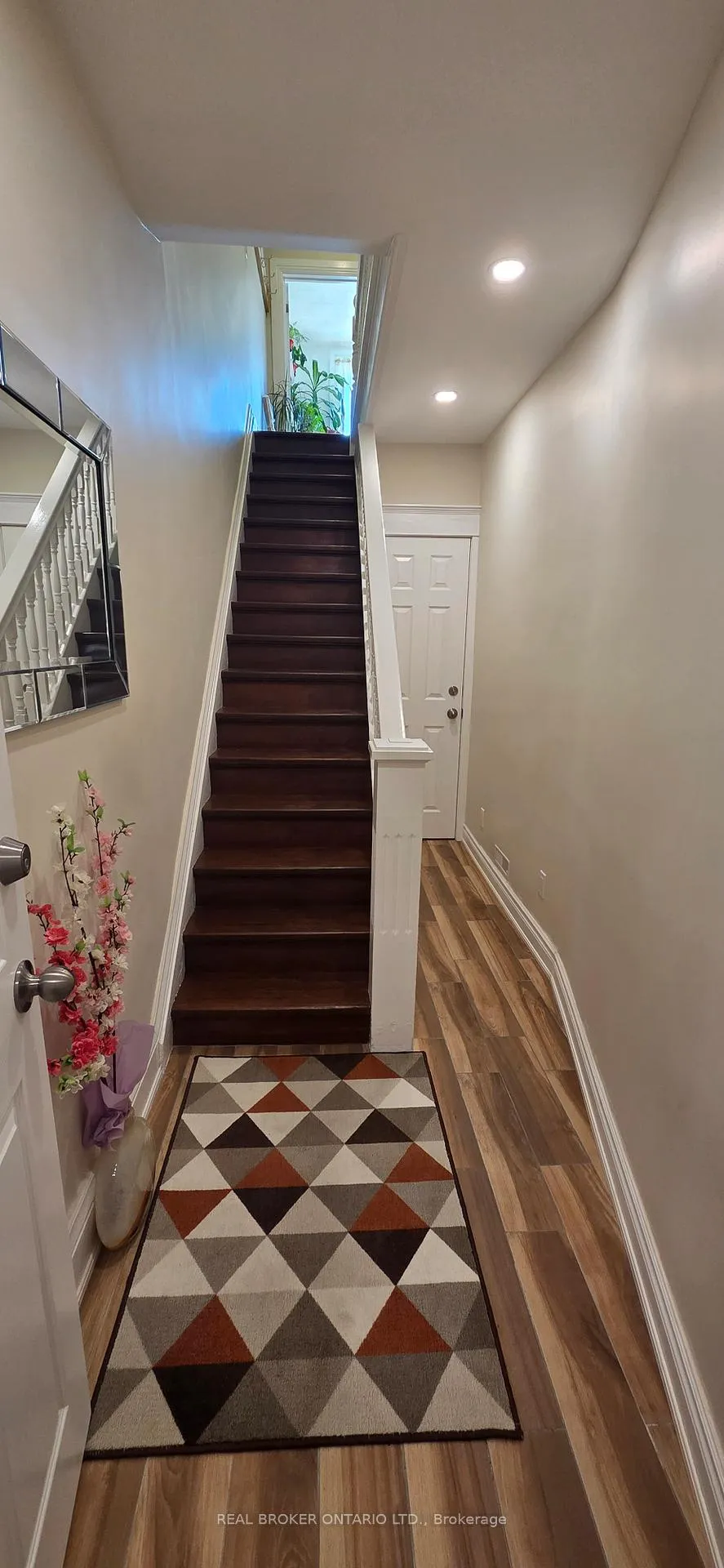 Photo 3 of 17 Howard Park Avenue, Toronto, Roncesvalles — HOMEH