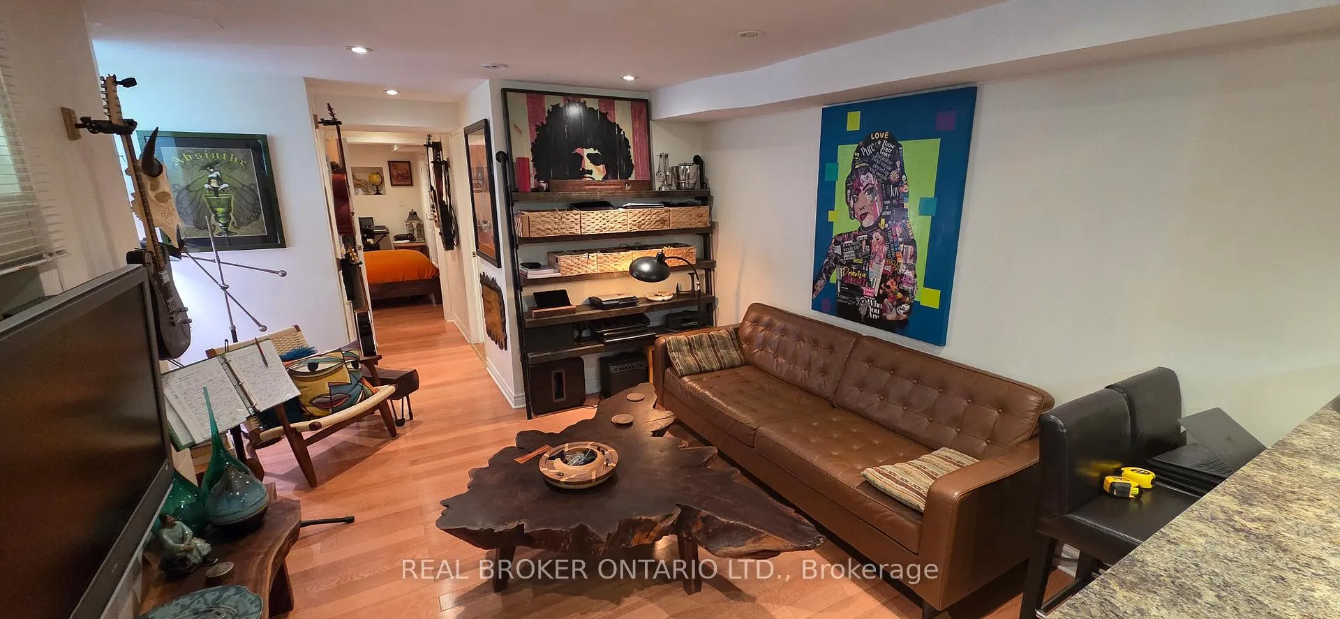 Photo 21 of 17 Howard Park Avenue, Toronto, Roncesvalles — HOMEH
