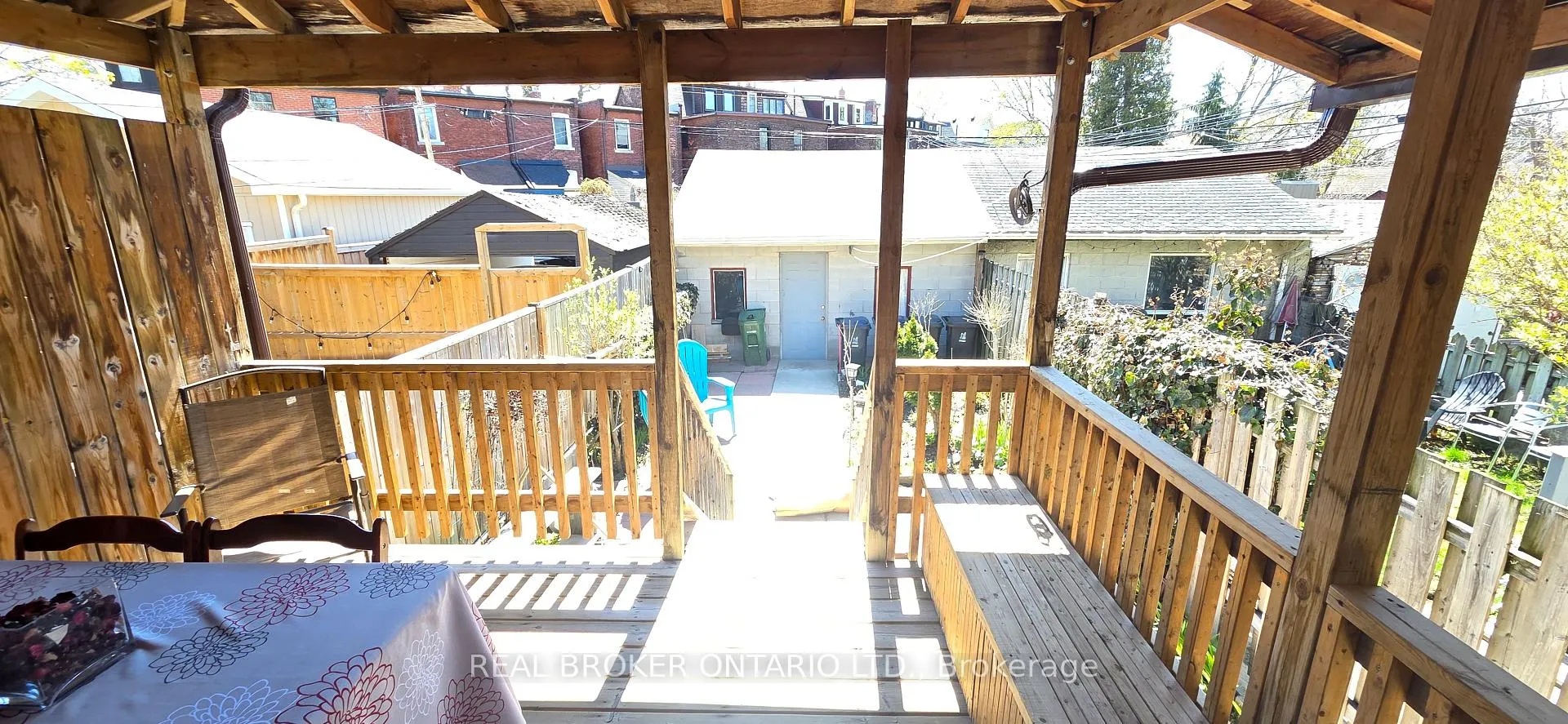 Photo 24 of 17 Howard Park Avenue, Toronto, Roncesvalles — HOMEH