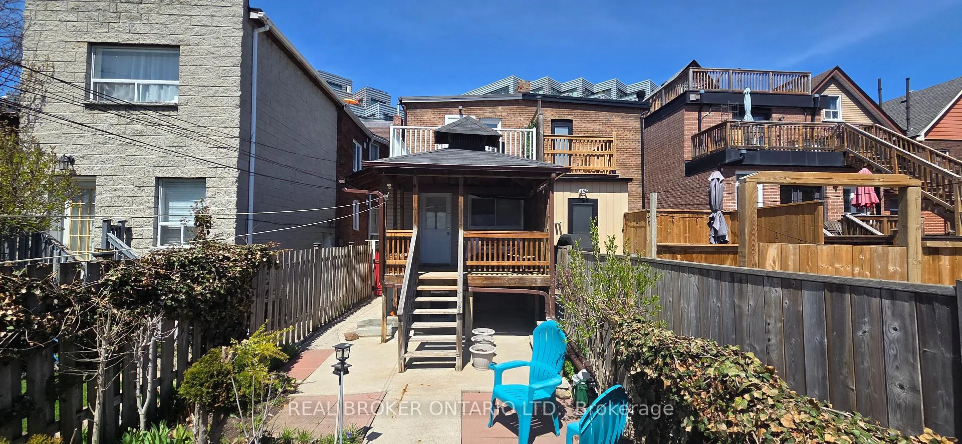 Photo 25 of 17 Howard Park Avenue, Toronto, Roncesvalles — HOMEH