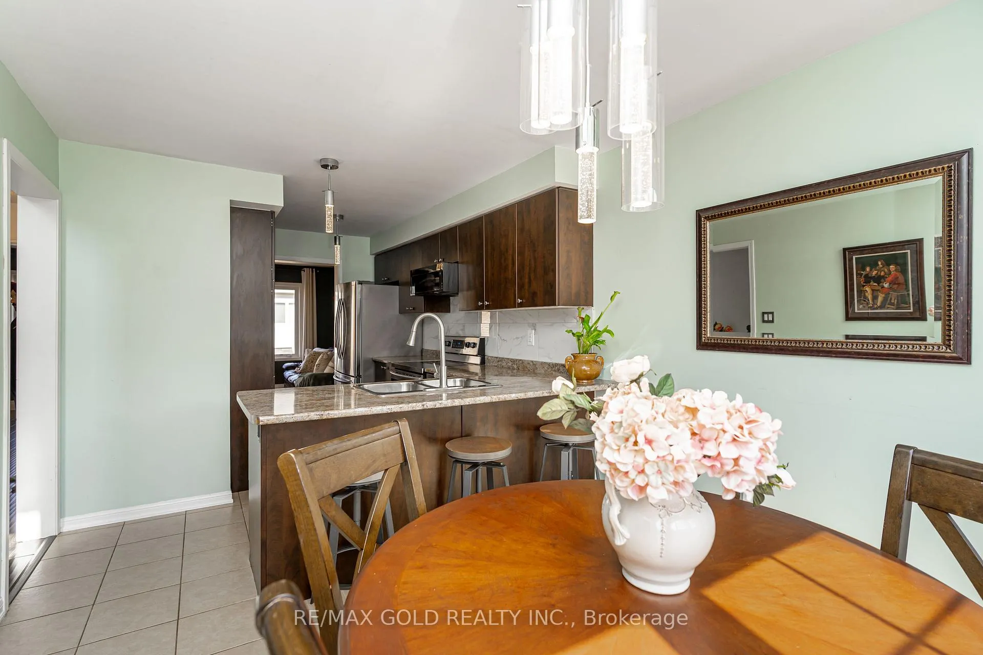 Photo 14 of 84 Vanhorne Close, Brampton, Northwest Brampton — HOMEH