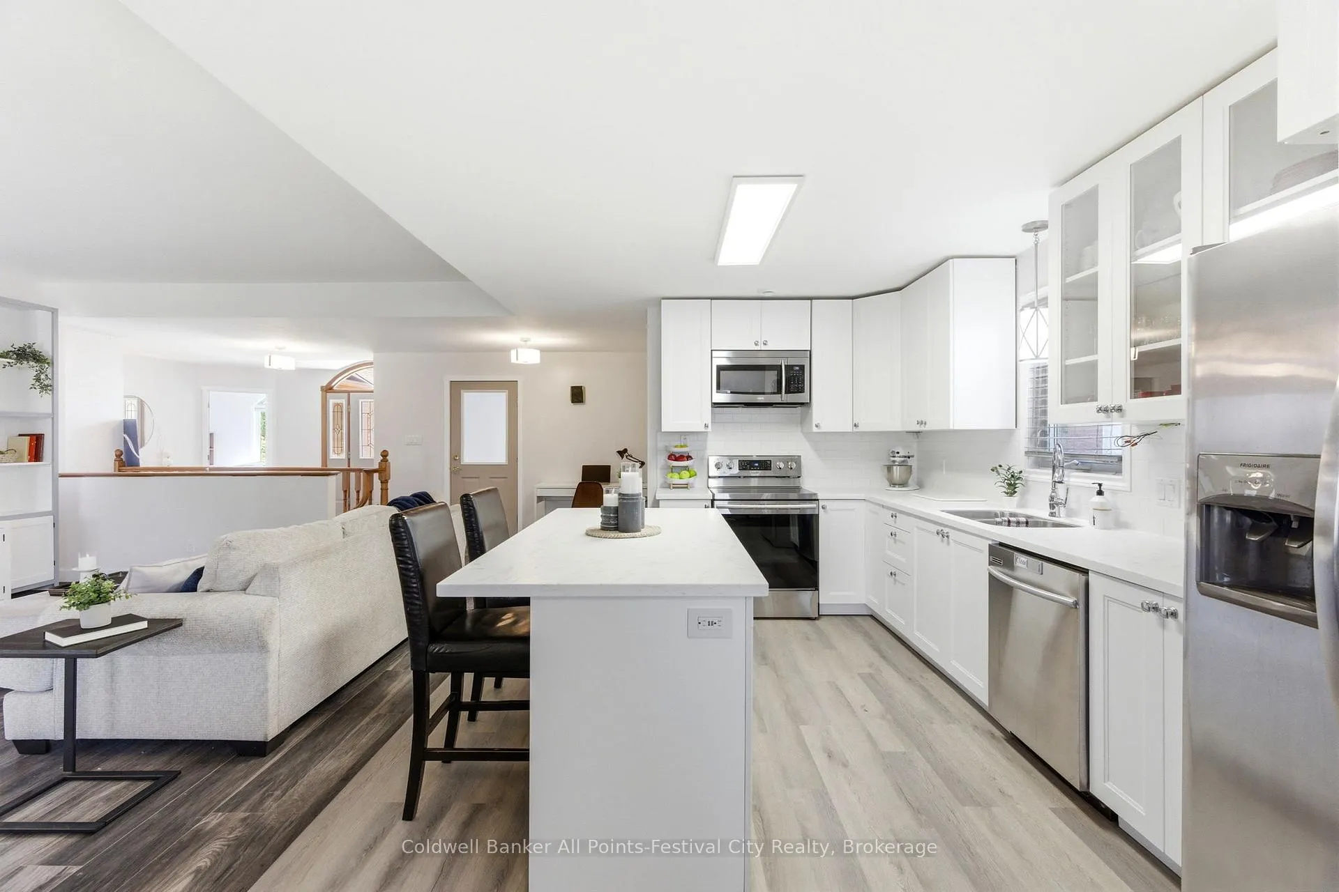 Photo 21 of 125 Picton Street E, Goderich, Goderich (Town) — HOMEH