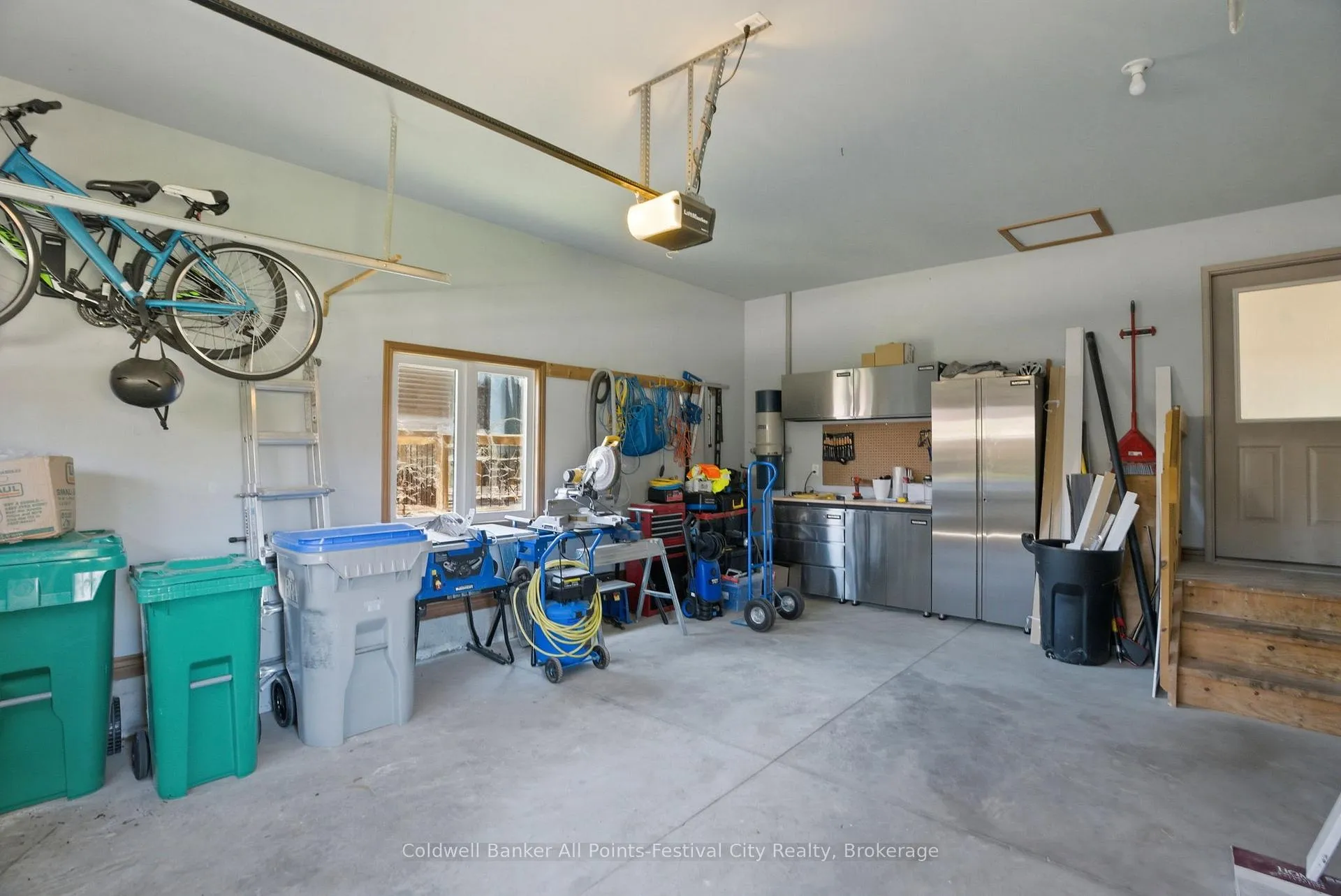 Photo 35 of 125 Picton Street E, Goderich, Goderich (Town) — HOMEH