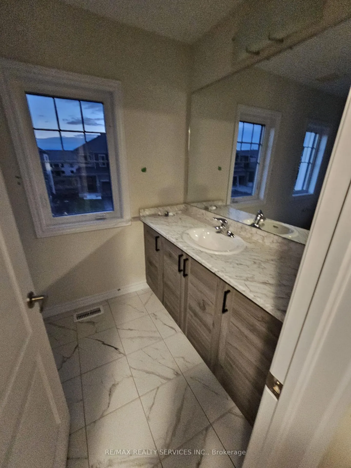 Photo 8 of 72 Concord Drive, Thorold, Rolling Meadows — HOMEH