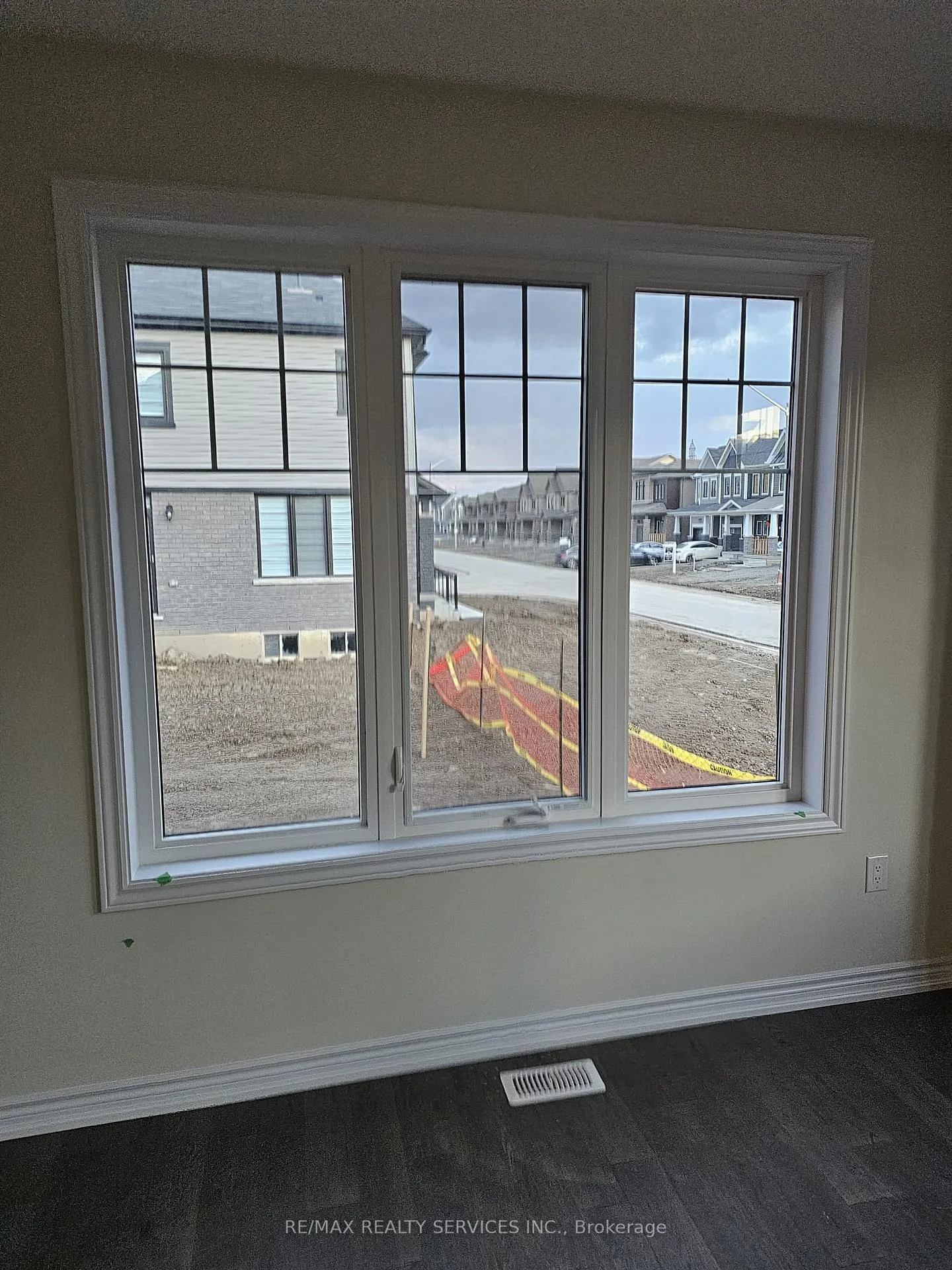 Photo 9 of 72 Concord Drive, Thorold, Rolling Meadows — HOMEH