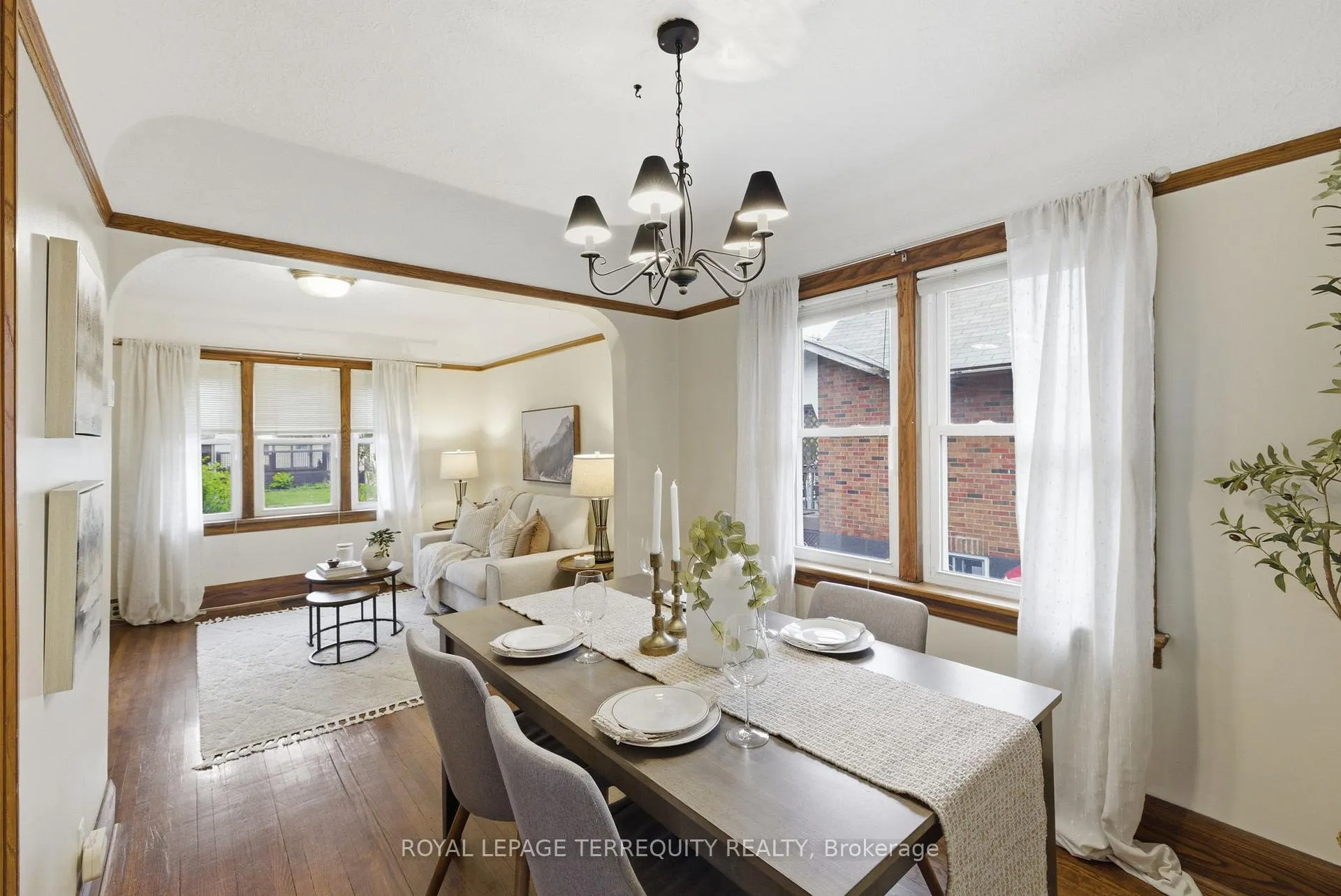 Photo 18 of 253 Oshawa Boulevard S, Oshawa, Central — HOMEH