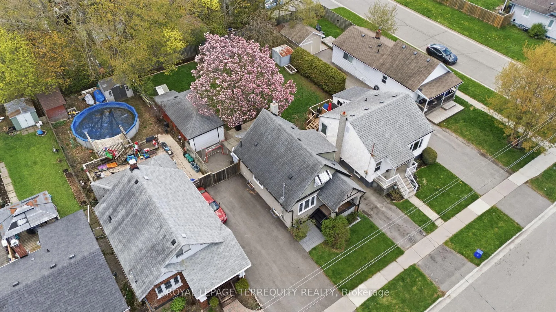 Photo 43 of 253 Oshawa Boulevard S, Oshawa, Central — HOMEH
