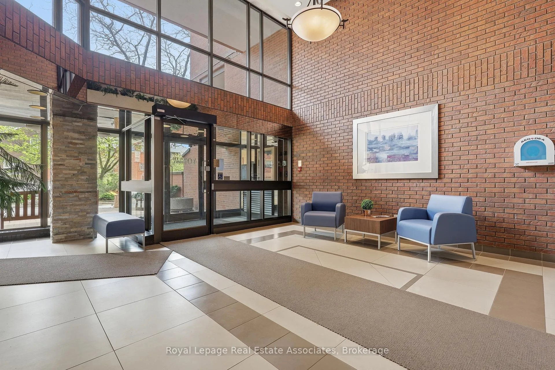 Photo 3 of Unit 116, 40 Sylvan Valley Way, Toronto, Bedford Park-Nortown — HOMEH