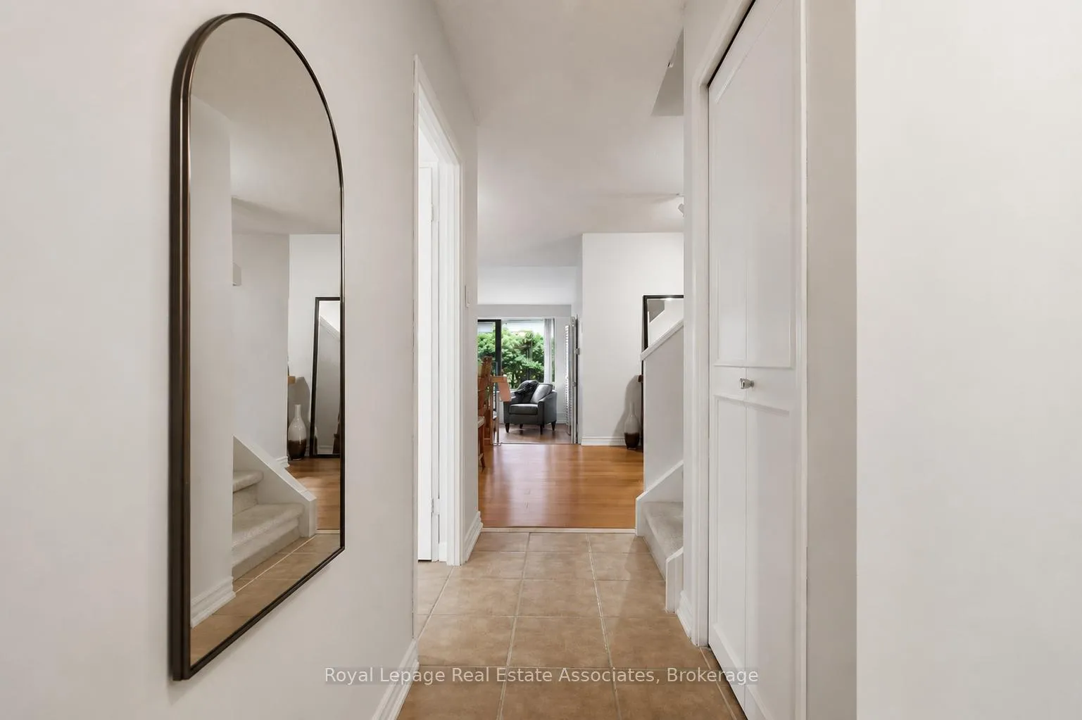 Photo 4 of Unit 116, 40 Sylvan Valley Way, Toronto, Bedford Park-Nortown — HOMEH