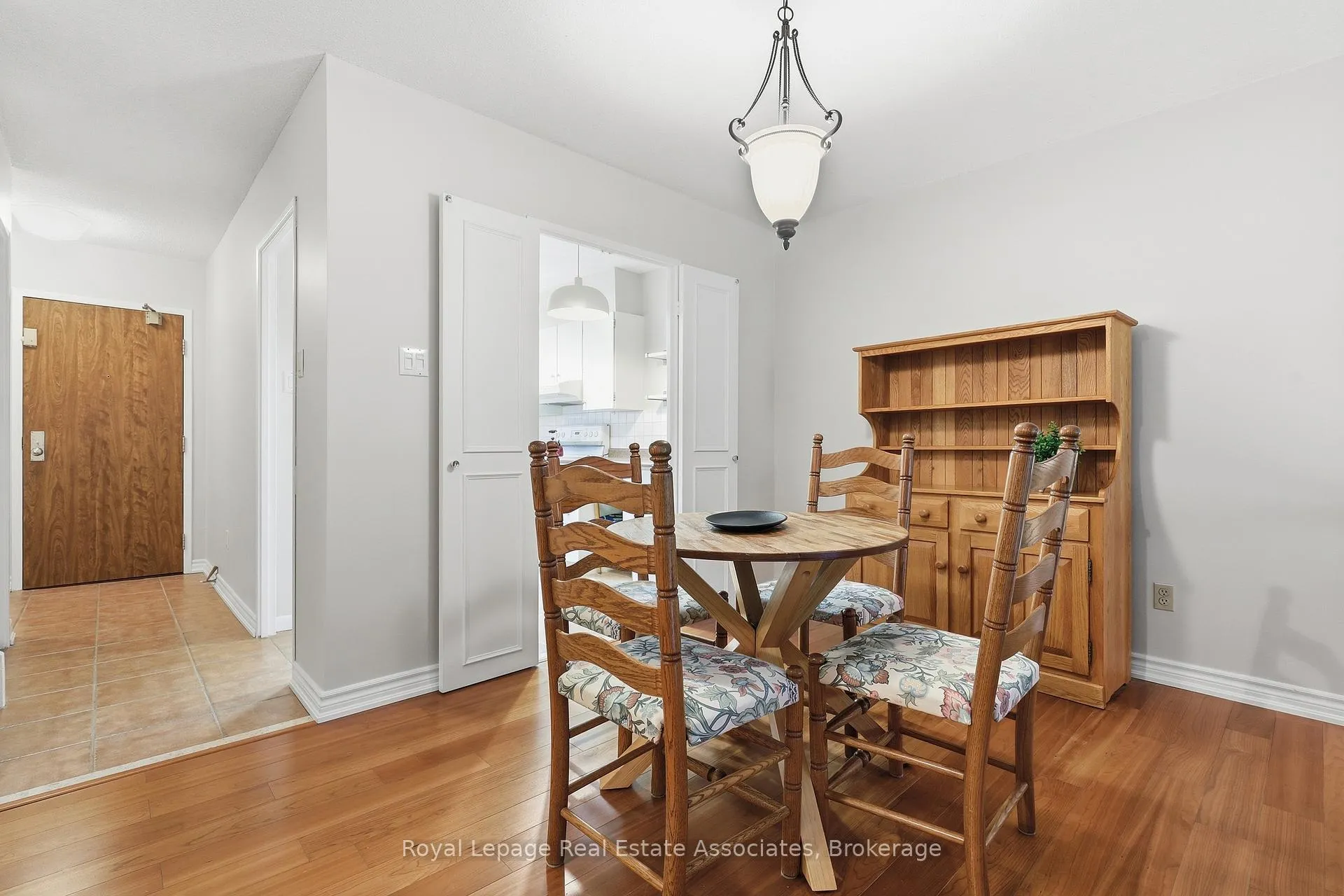 Photo 6 of Unit 116, 40 Sylvan Valley Way, Toronto, Bedford Park-Nortown — HOMEH