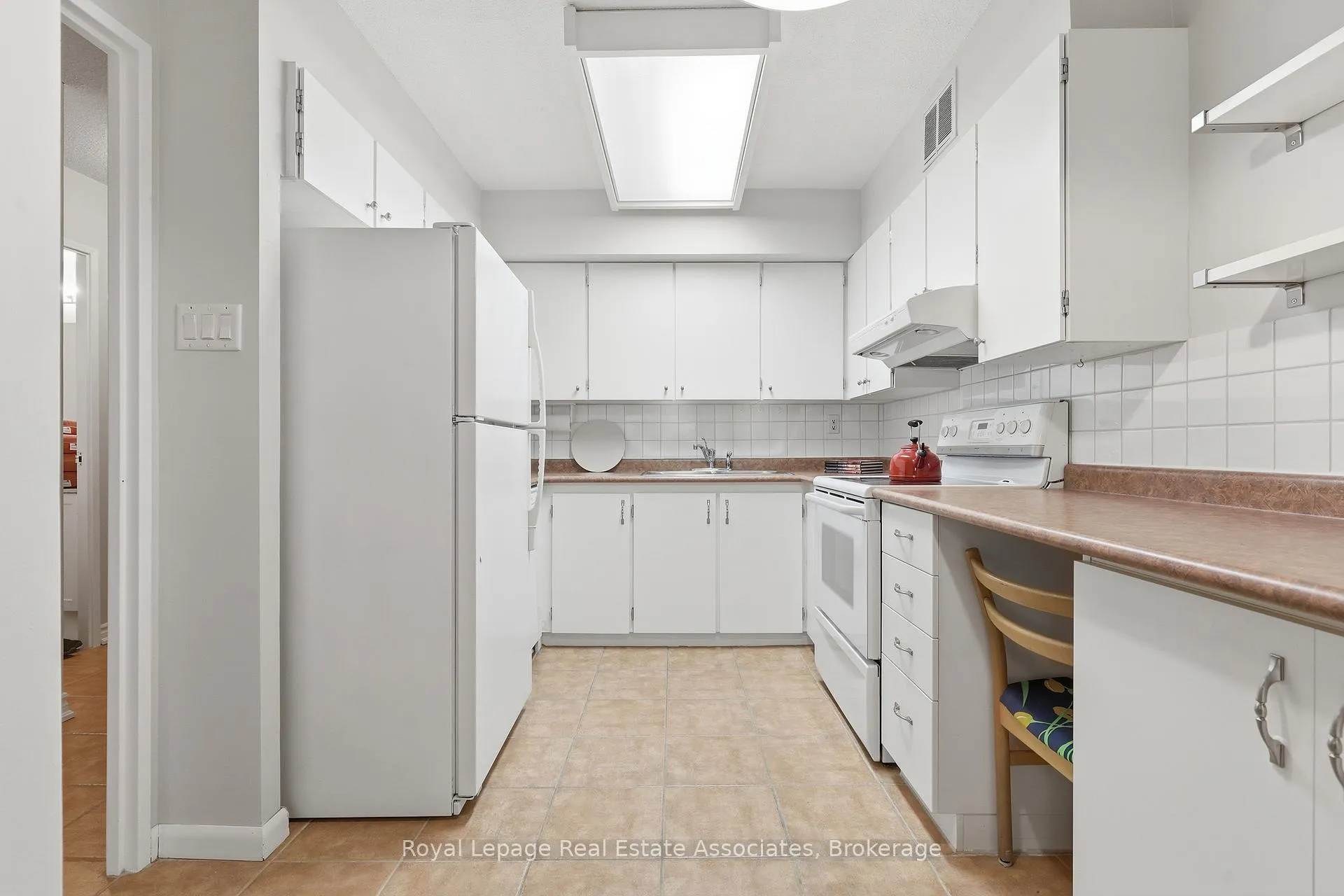 Photo 7 of Unit 116, 40 Sylvan Valley Way, Toronto, Bedford Park-Nortown — HOMEH