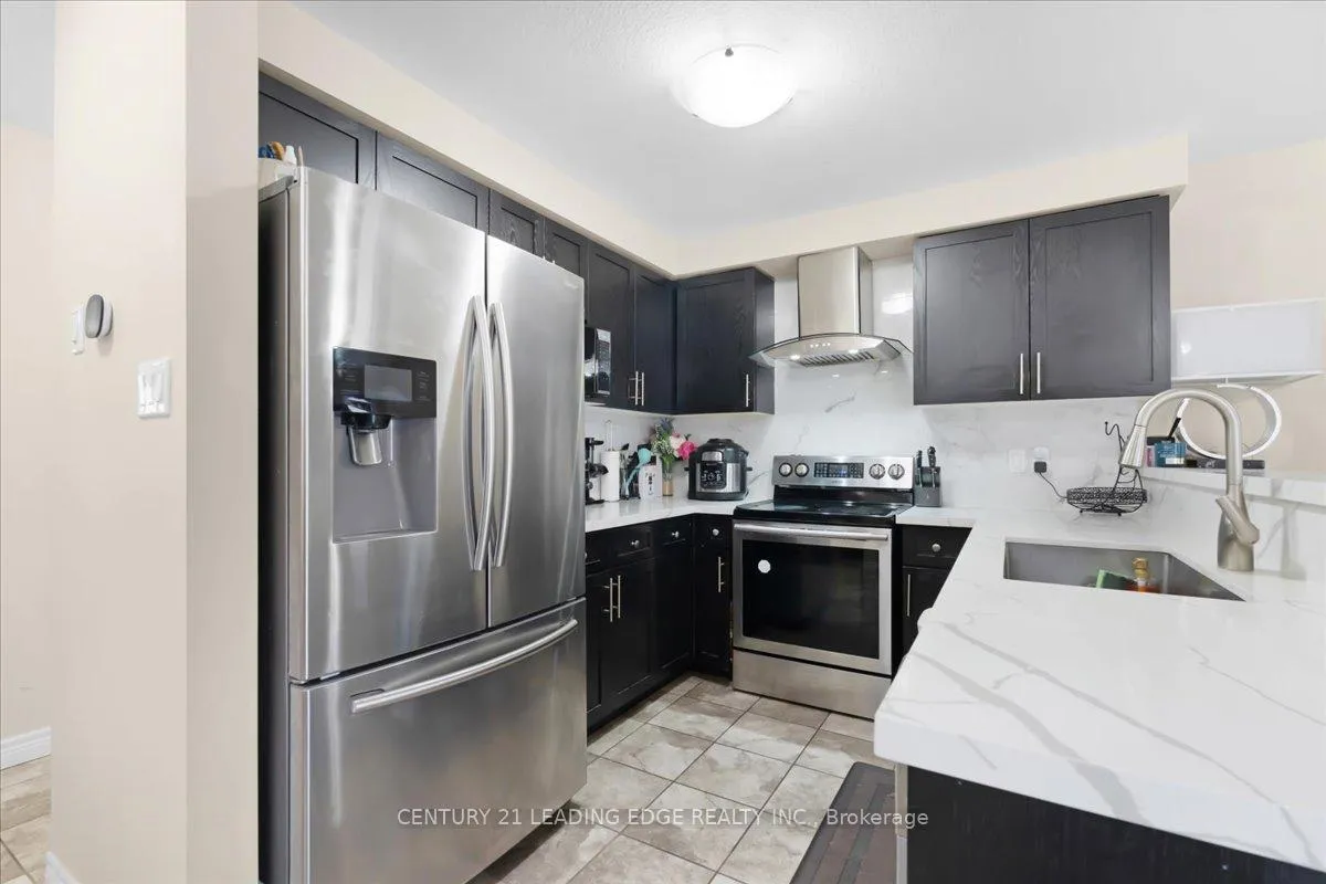 Photo 6 of 28 Drone Crescent, Guelph, Willow West/Sugarbush/West Acres — HOMEH