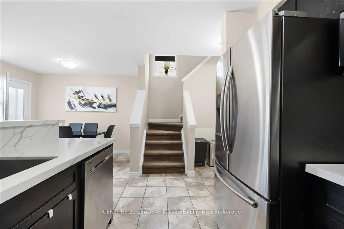 Photo 9 of 28 Drone Crescent, Guelph, Willow West/Sugarbush/West Acres — HOMEH