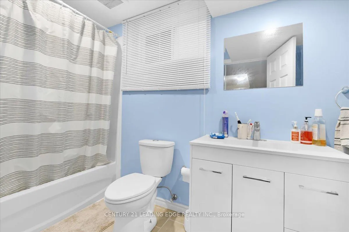 Photo 16 of 28 Drone Crescent, Guelph, Willow West/Sugarbush/West Acres — HOMEH