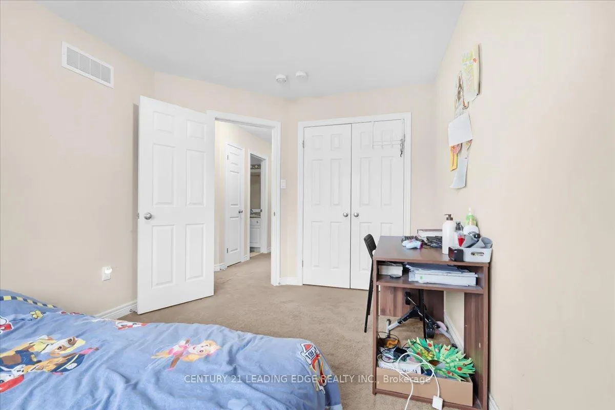 Photo 18 of 28 Drone Crescent, Guelph, Willow West/Sugarbush/West Acres — HOMEH