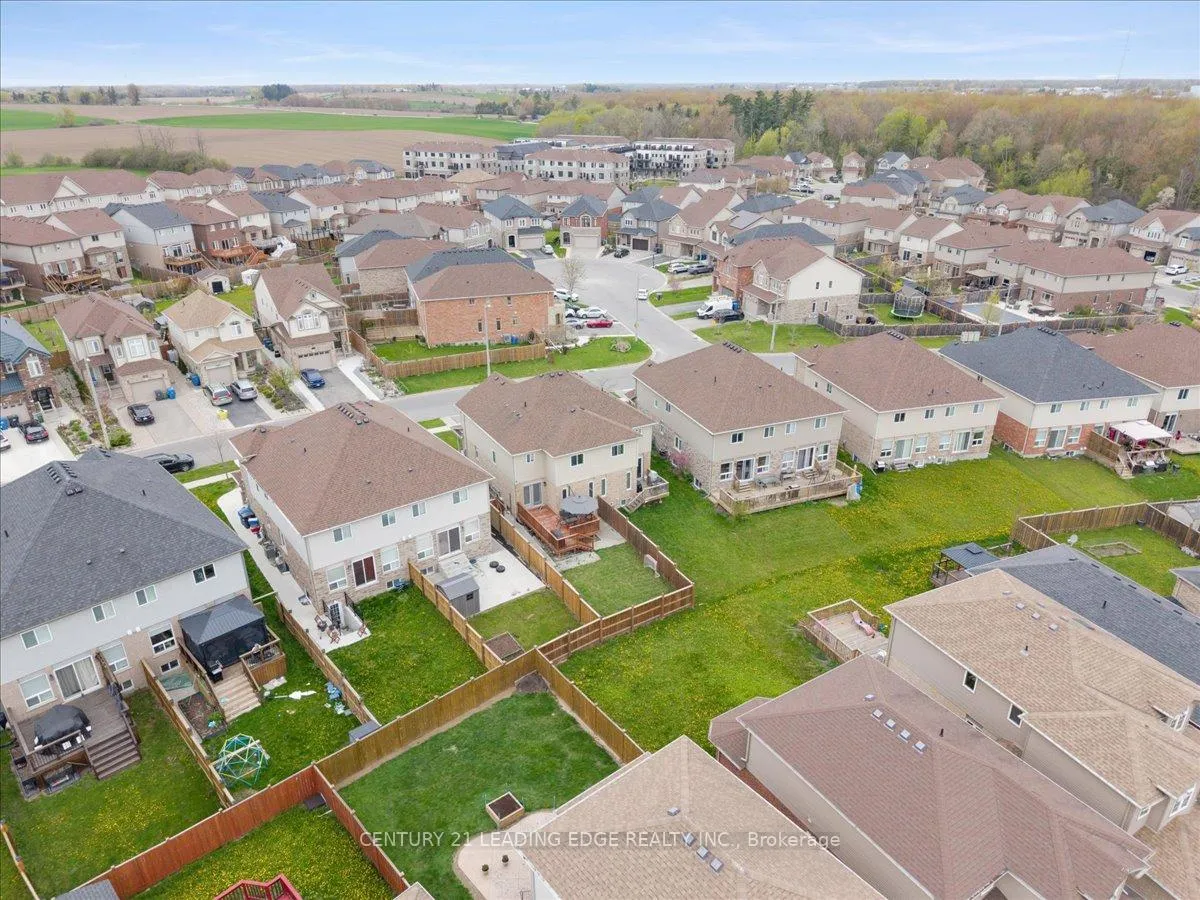 Photo 31 of 28 Drone Crescent, Guelph, Willow West/Sugarbush/West Acres — HOMEH