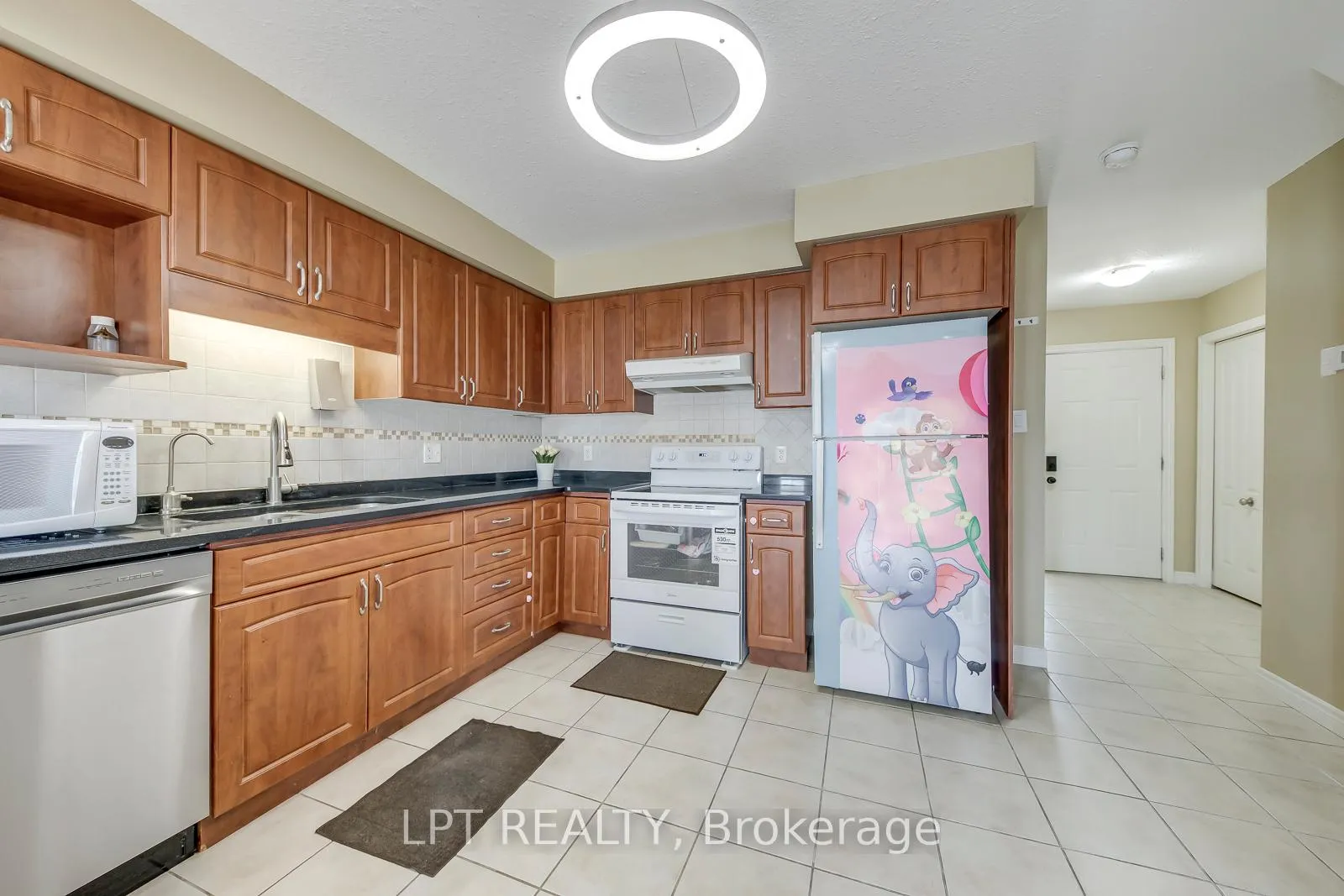 Photo 10 of Unit 6, 10 Fallowfield Drive, Kitchener, Country Hills East — HOMEH