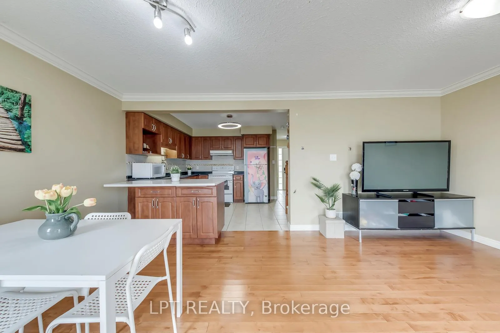 Photo 15 of Unit 6, 10 Fallowfield Drive, Kitchener, Country Hills East — HOMEH