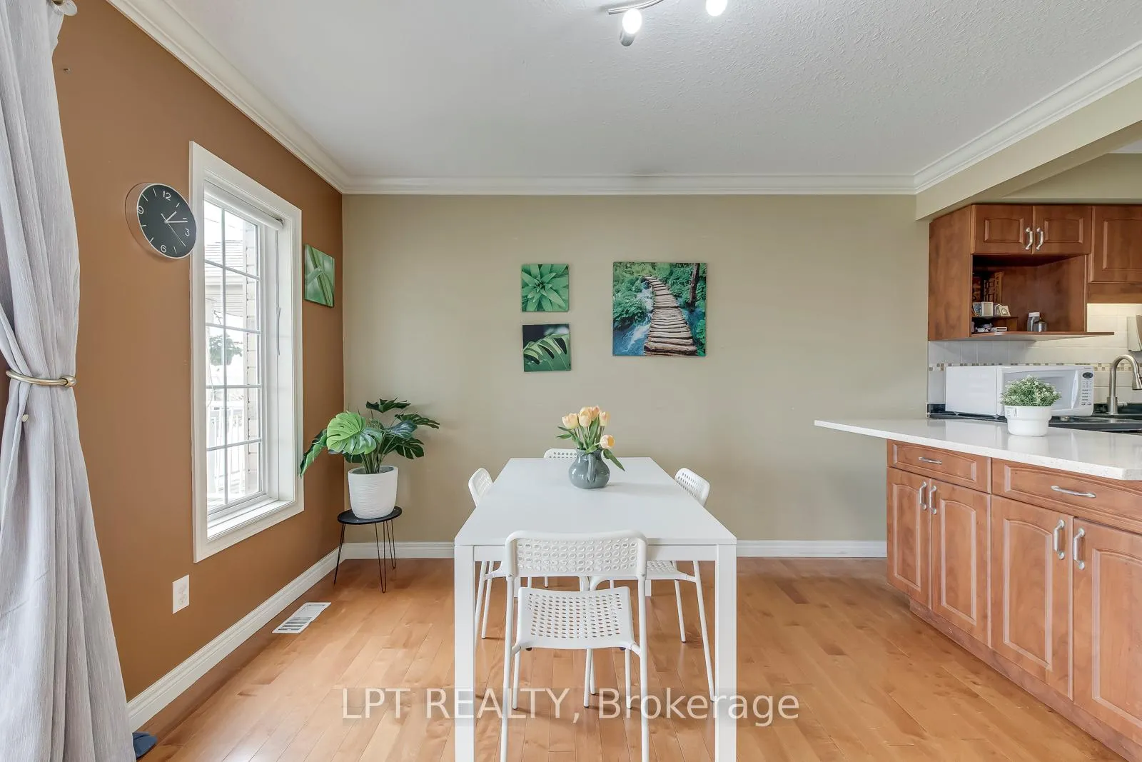 Photo 16 of Unit 6, 10 Fallowfield Drive, Kitchener, Country Hills East — HOMEH