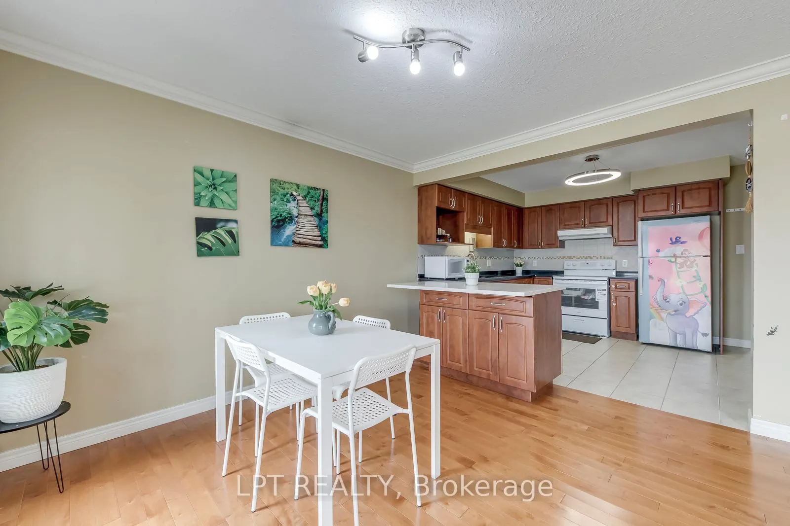Photo 17 of Unit 6, 10 Fallowfield Drive, Kitchener, Country Hills East — HOMEH