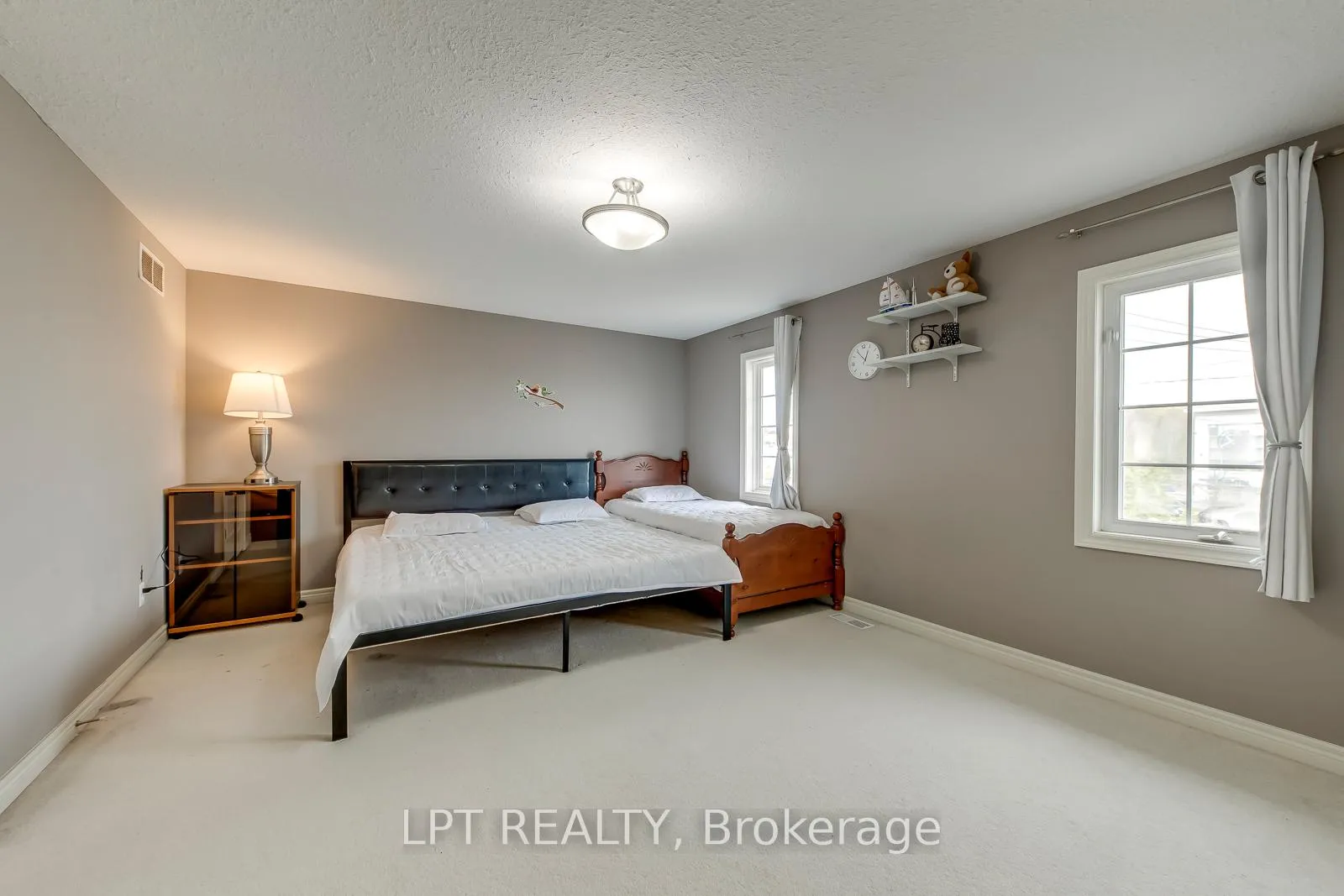 Photo 23 of Unit 6, 10 Fallowfield Drive, Kitchener, Country Hills East — HOMEH