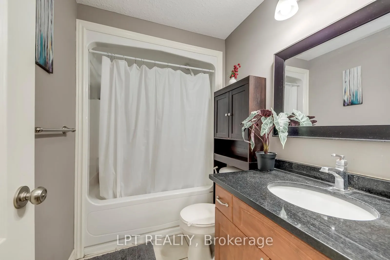 Photo 31 of Unit 6, 10 Fallowfield Drive, Kitchener, Country Hills East — HOMEH