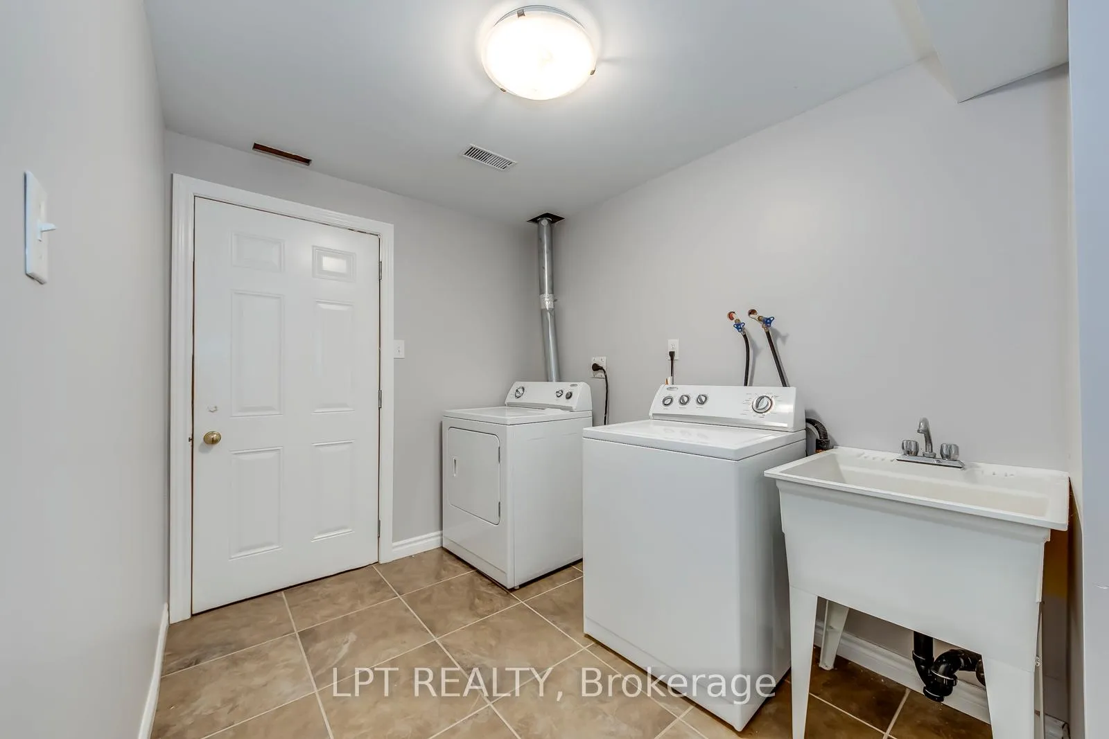 Photo 39 of Unit 6, 10 Fallowfield Drive, Kitchener, Country Hills East — HOMEH