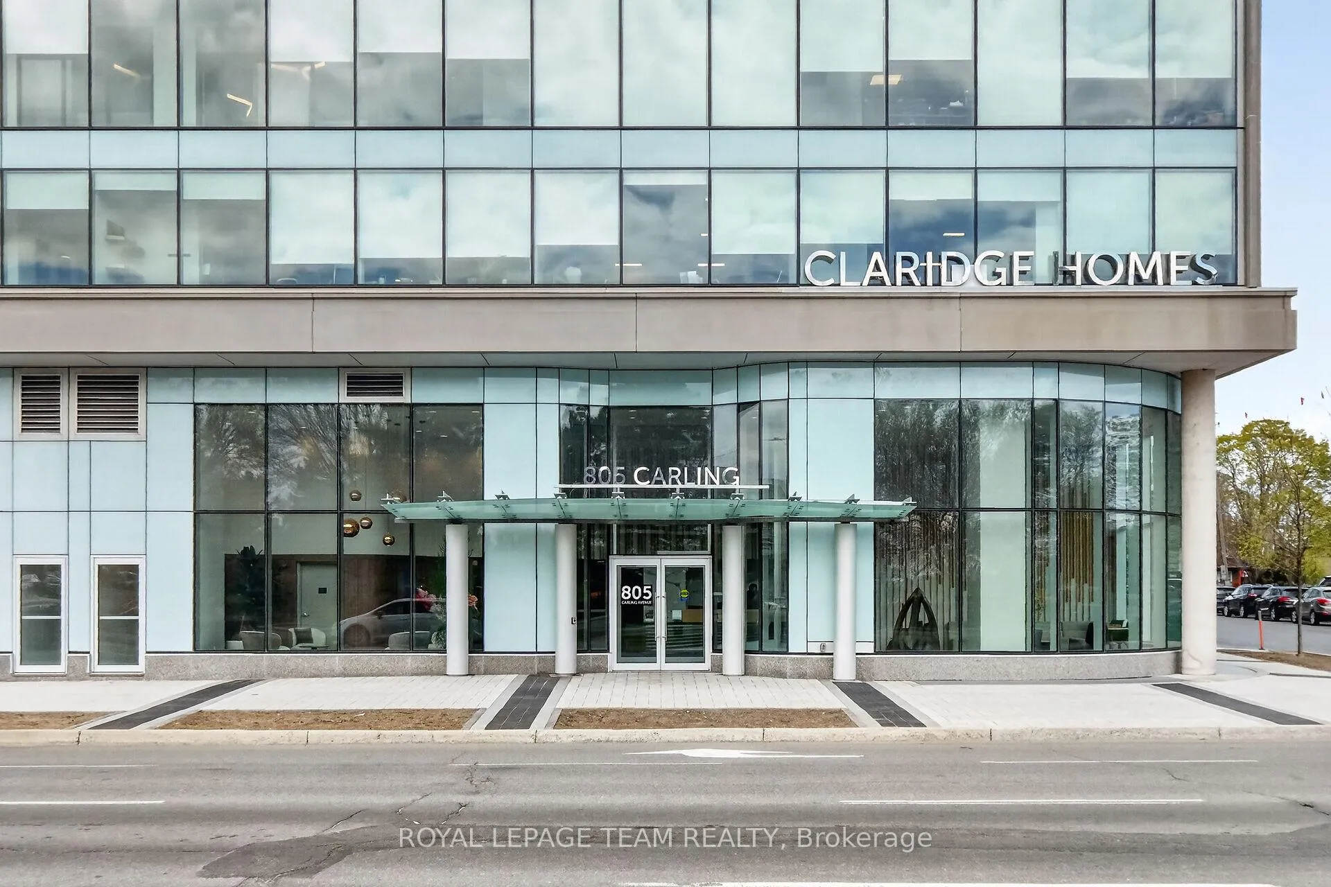 Photo 2 of Unit 1, 805 Carling Avenue, Ottawa, West Centre Town — HOMEH