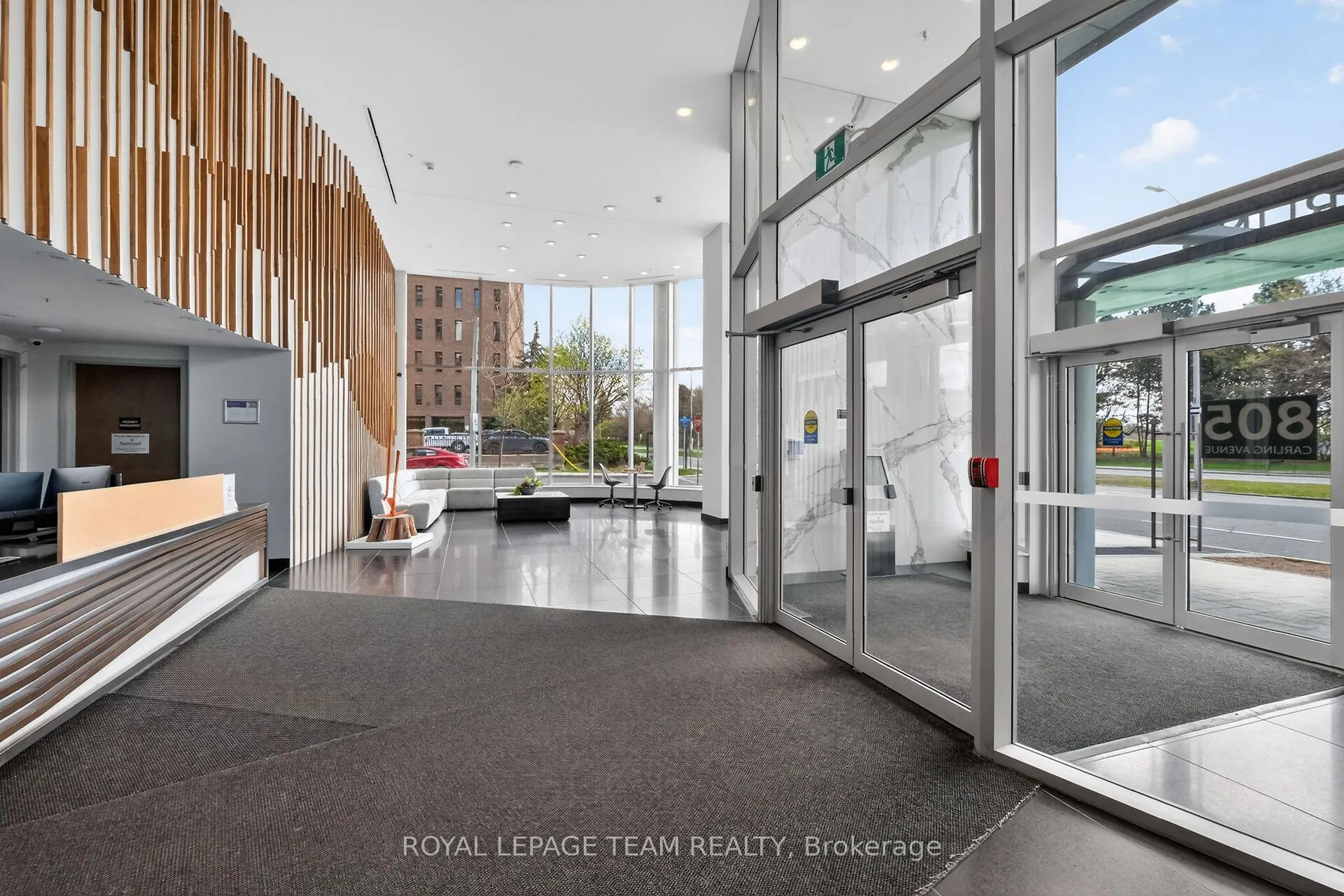 Photo 3 of Unit 1, 805 Carling Avenue, Ottawa, West Centre Town — HOMEH
