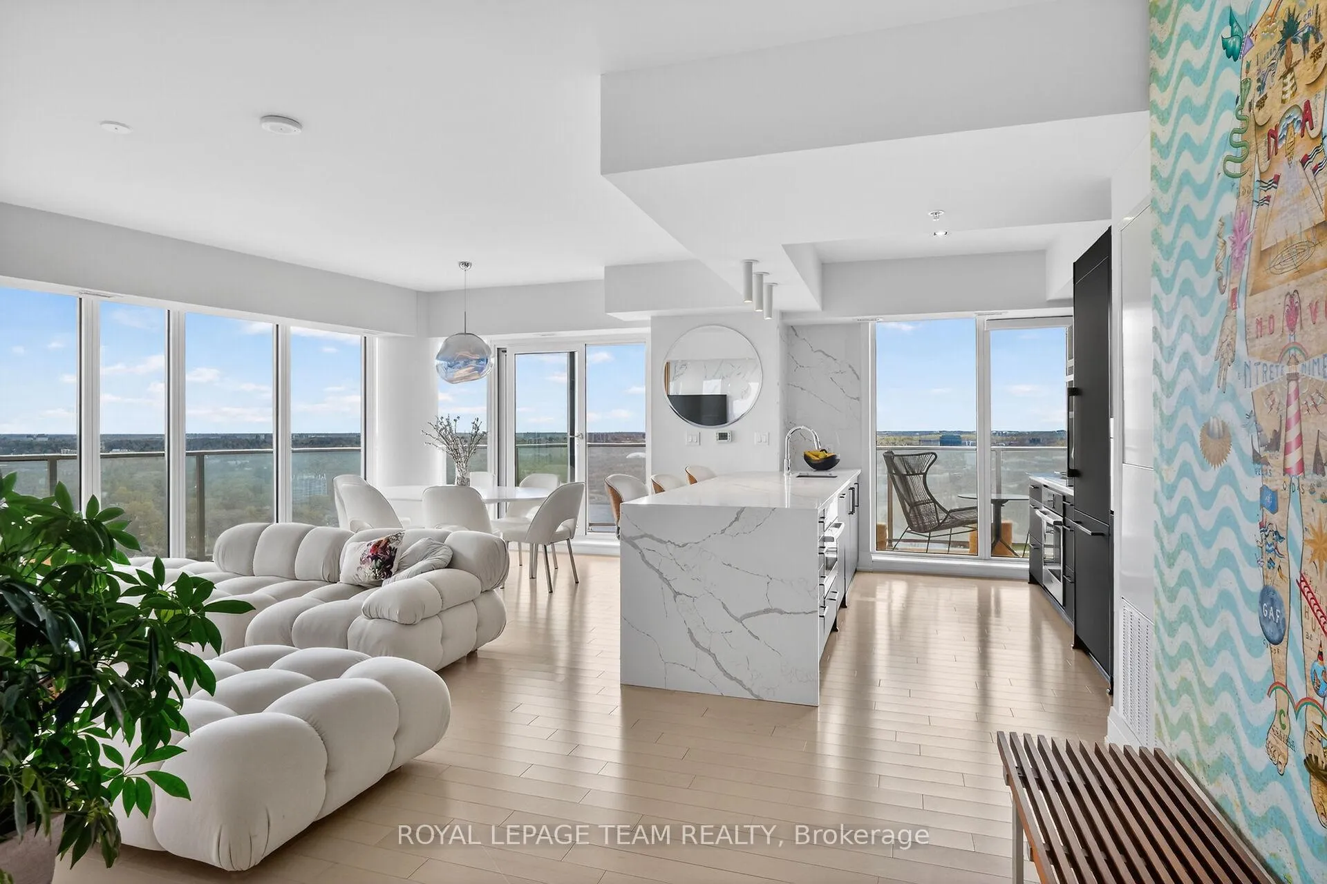 Photo 9 of Unit 1, 805 Carling Avenue, Ottawa, West Centre Town — HOMEH